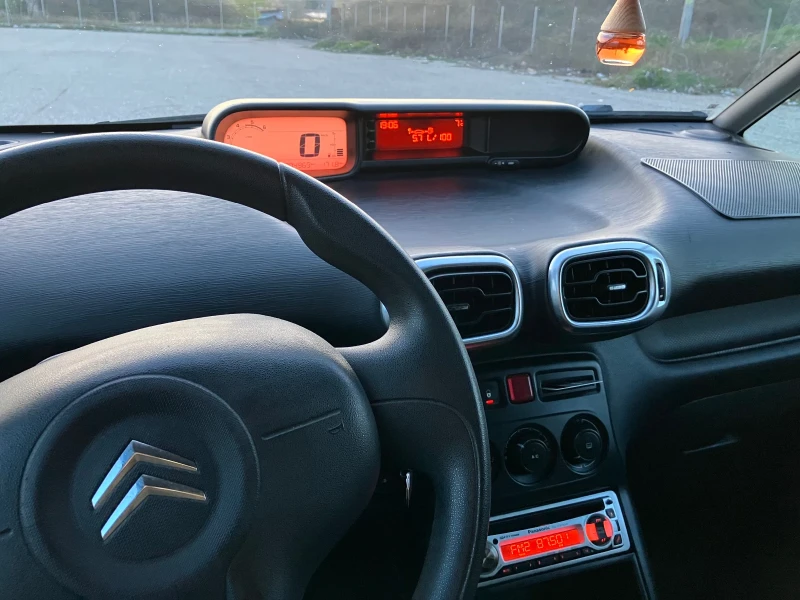 Citroen C3 Picasso, снимка 12 - Автомобили и джипове - 50362748