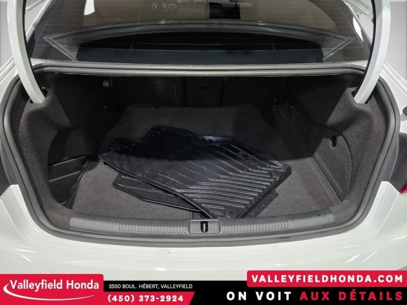 Audi A3 * Technik 45 Quattro * CARFAX * ЦЕНА ДО БГ, снимка 10 - Автомобили и джипове - 52867973