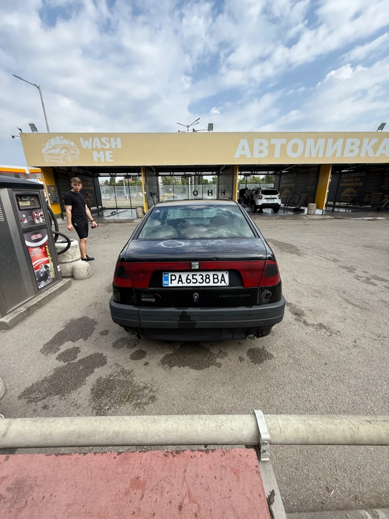 Seat Cordoba, снимка 9 - Автомобили и джипове - 53052175