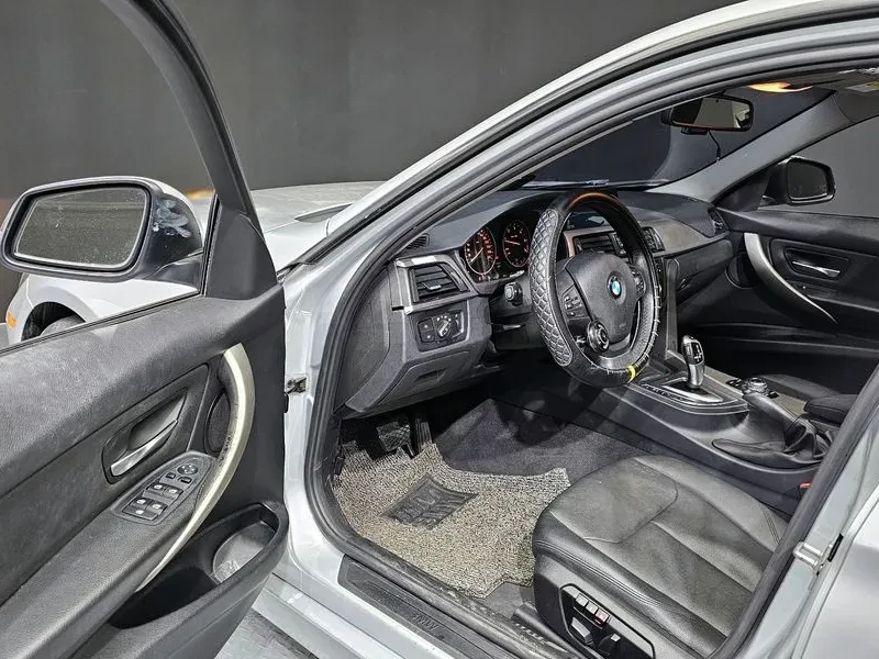 BMW 320 d, снимка 10 - Автомобили и джипове - 53508835