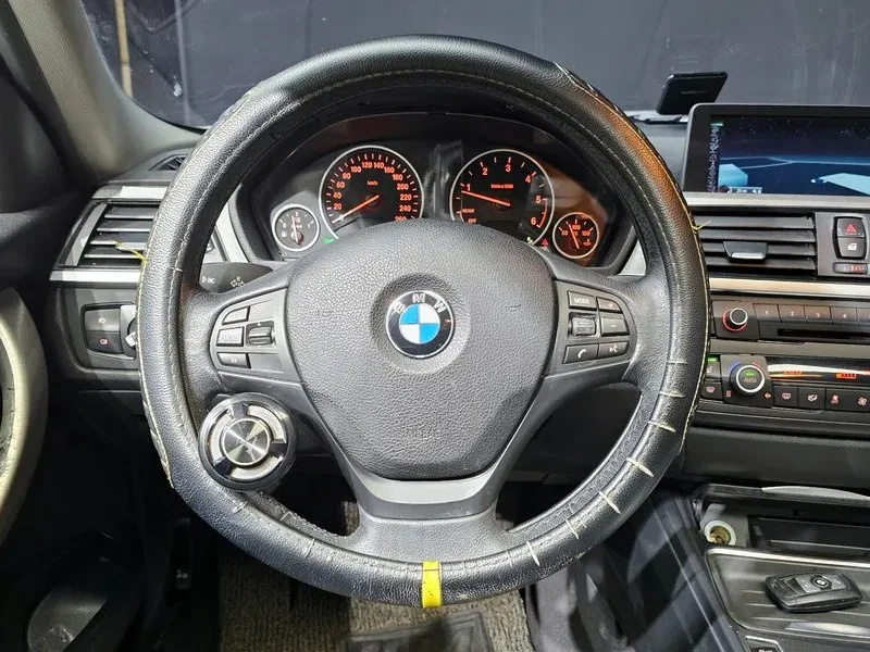 BMW 320 d, снимка 13 - Автомобили и джипове - 53508835