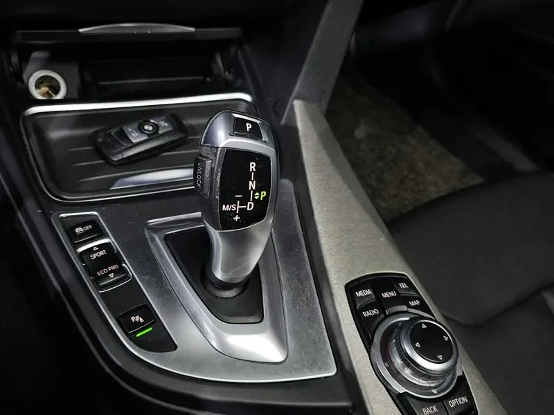 BMW 320 d, снимка 9 - Автомобили и джипове - 53508835