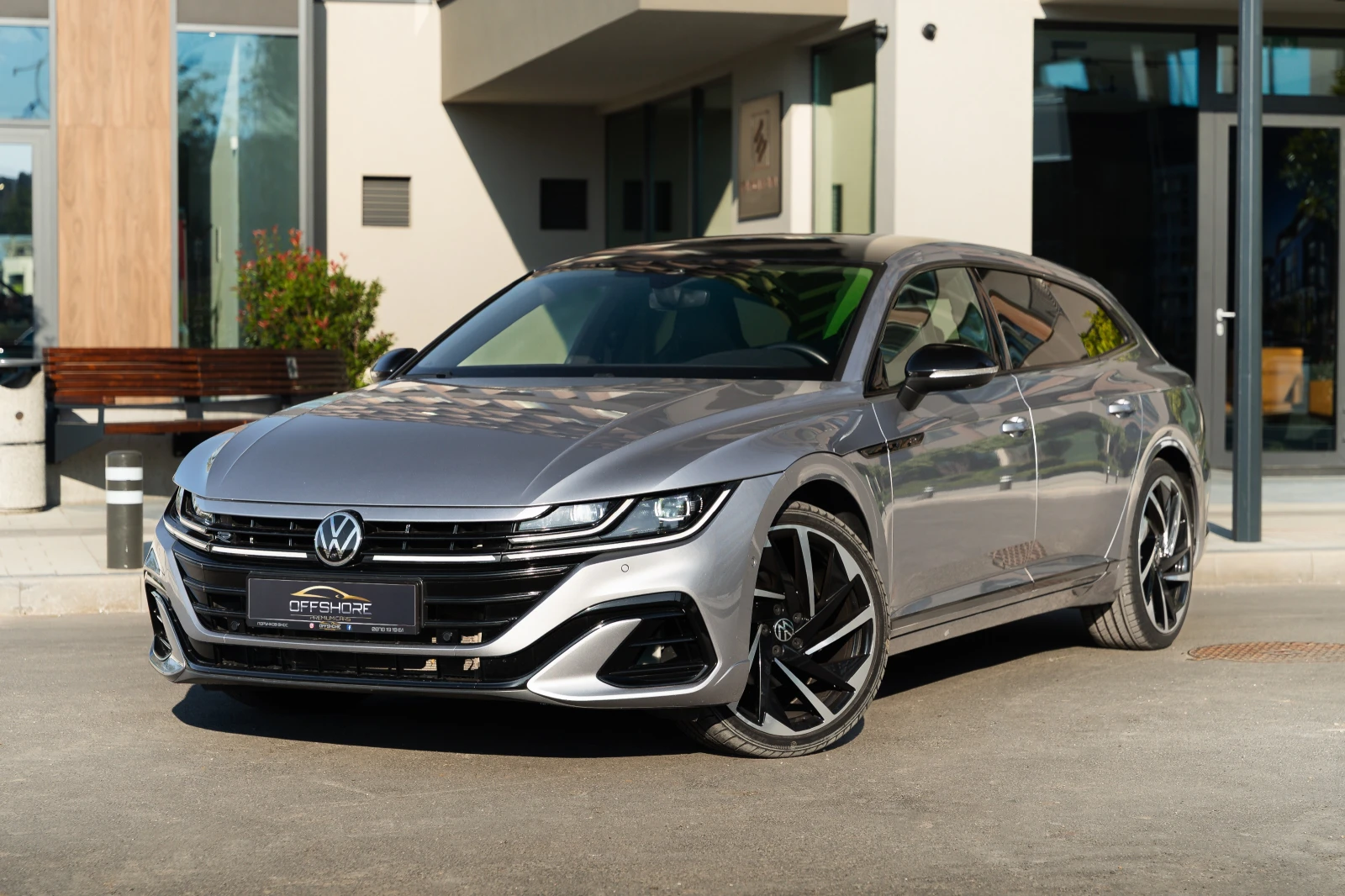 VW Arteon * R-LINE* MASSAGE* 200hp* FULL LED* ЛИЗИНГ* БАРТЕР, снимка 1