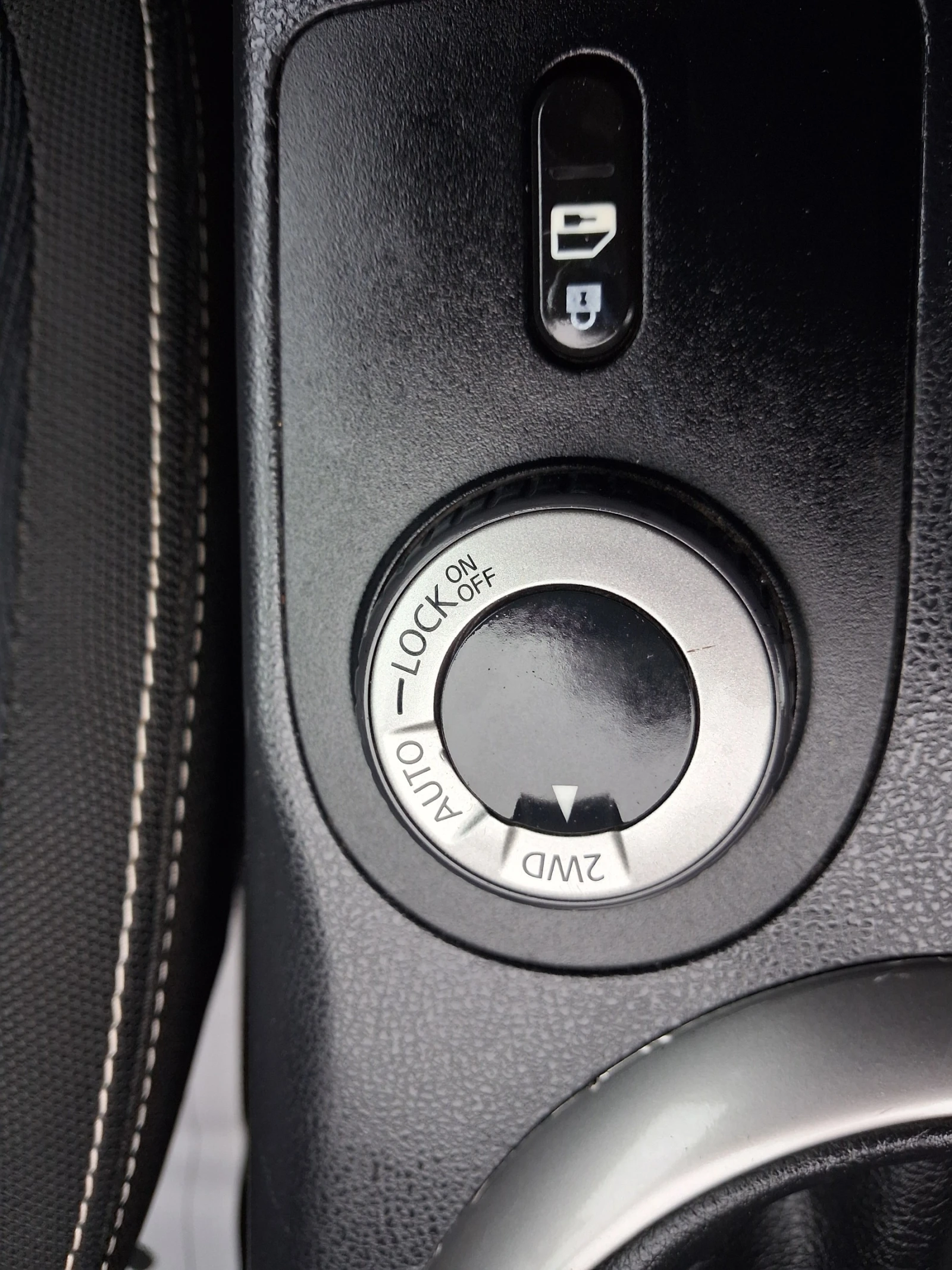 Nissan Qashqai 2.0-141�.�.NAVI ;4�4; ��������� | Mobile.bg � ����������� 11