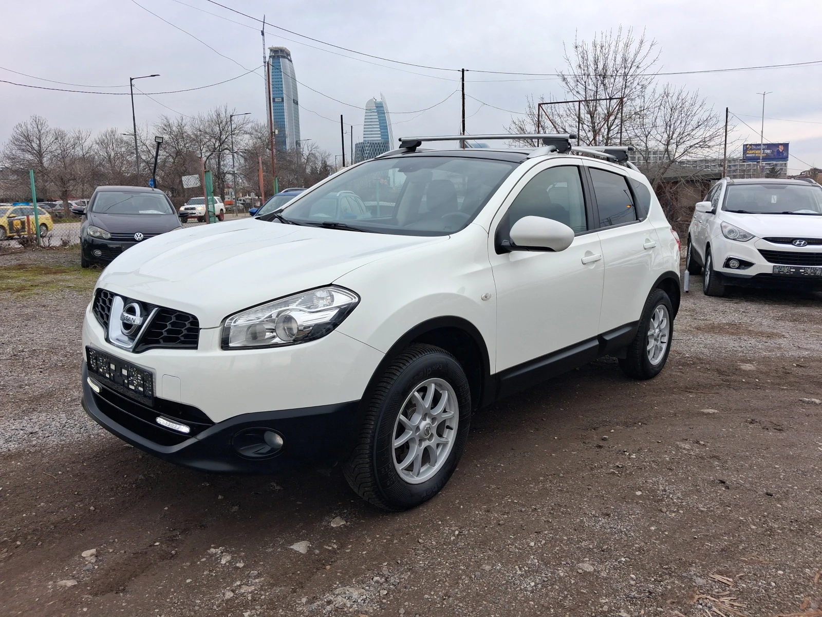 Nissan Qashqai 2.0-141�.�.NAVI ;4�4; ��������� | Mobile.bg � ����������� 1