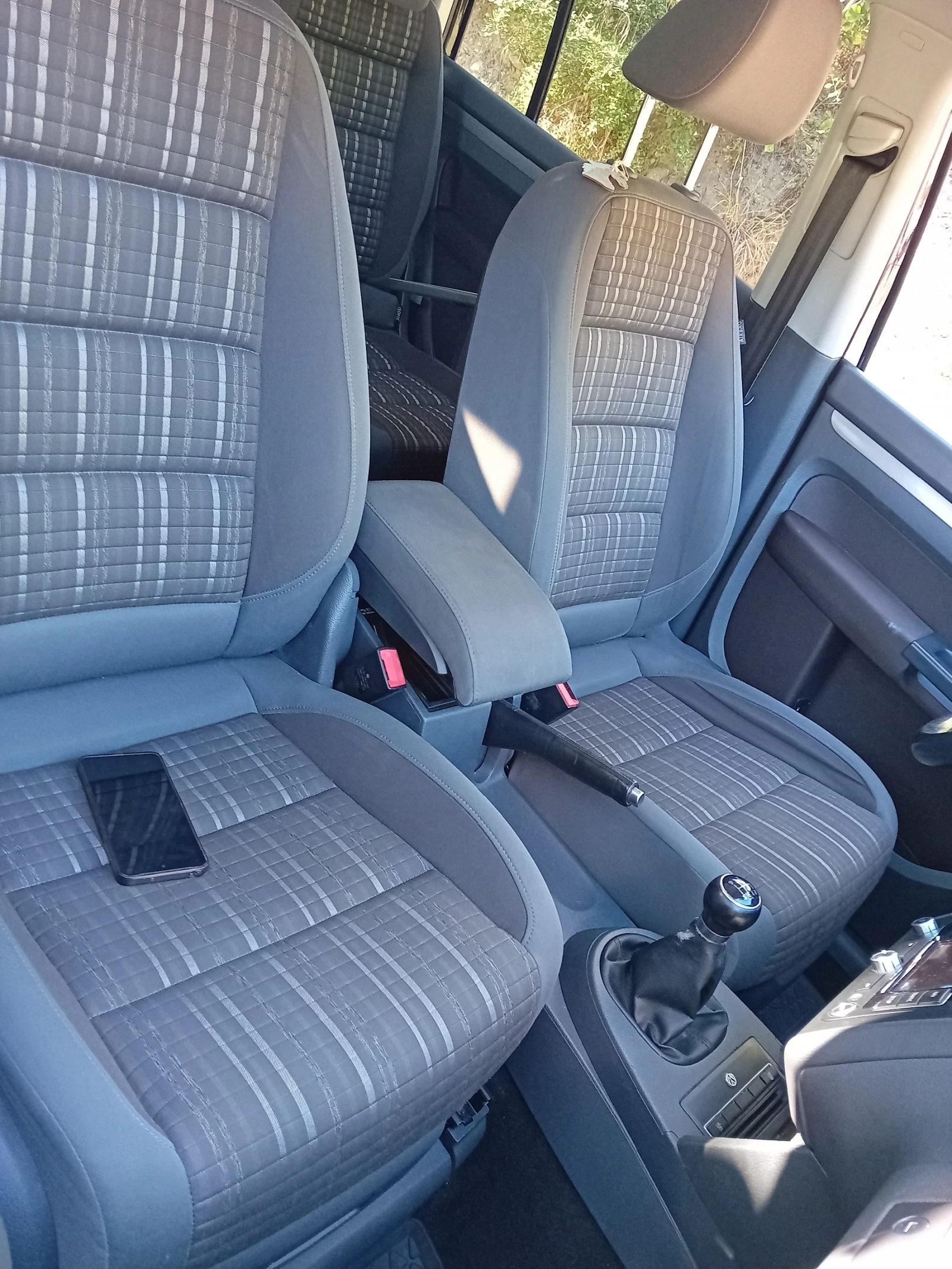 VW Touran CROSS TOURAN 2.0 TDI - изображение 8