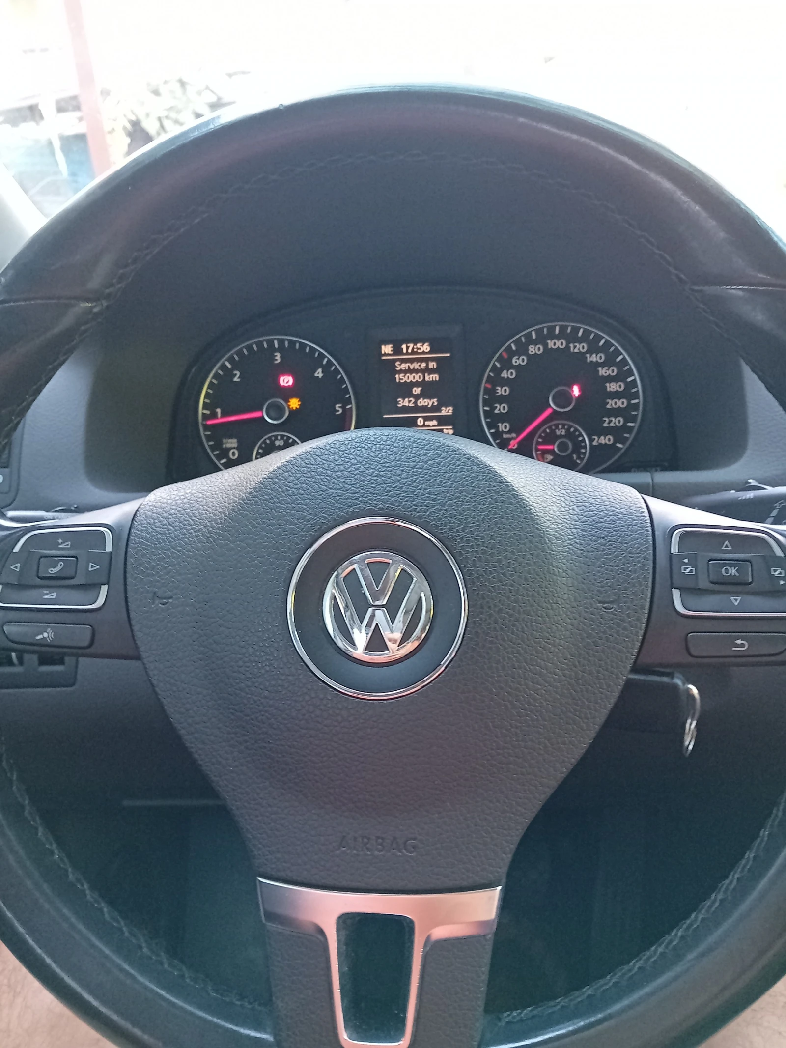 VW Touran CROSS TOURAN 2.0 TDI - изображение 3