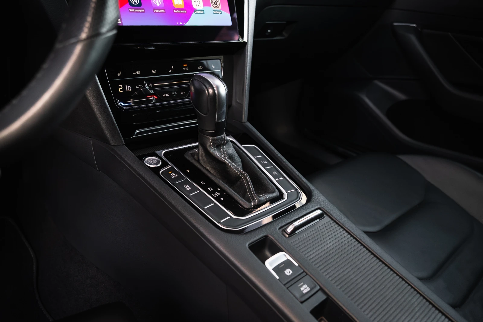 VW Arteon * R-LINE* MASSAGE* 200hp* FULL LED* ЛИЗИНГ* БАРТЕР - изображение 9