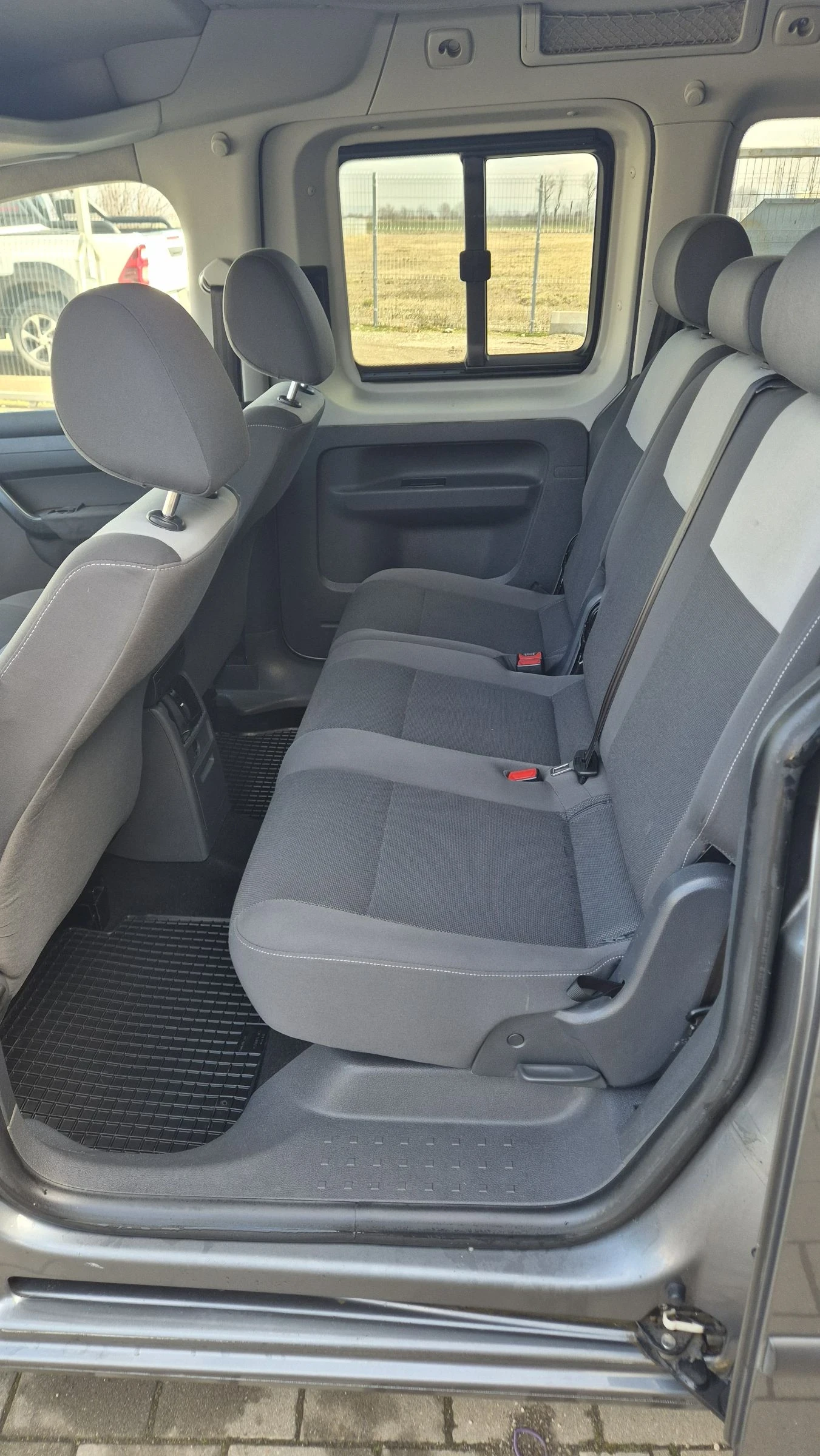 VW Caddy TDI | Mobile.bg � ����������� 10