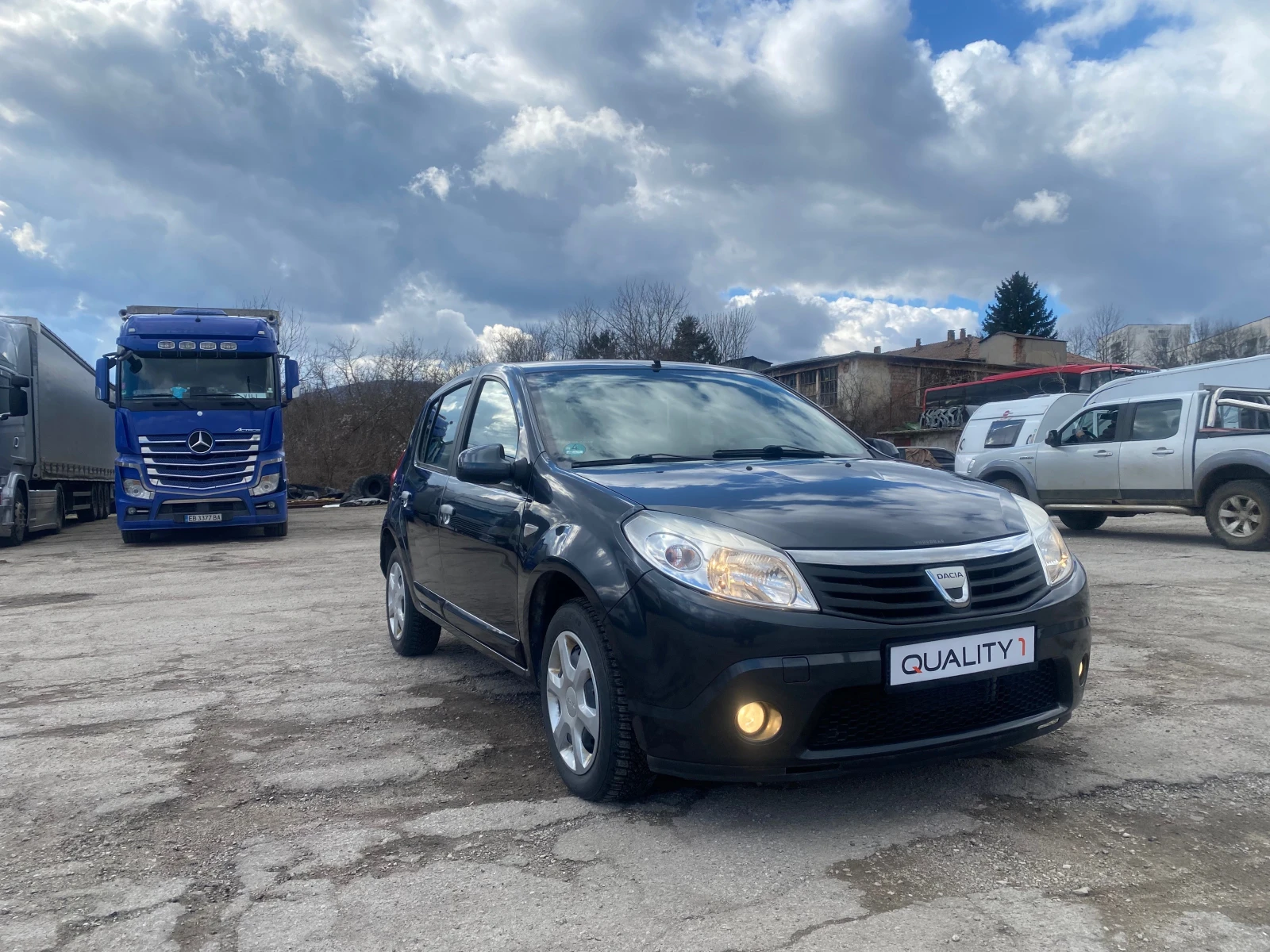 Dacia Sandero 1.6 ����� | Mobile.bg � ����������� 1