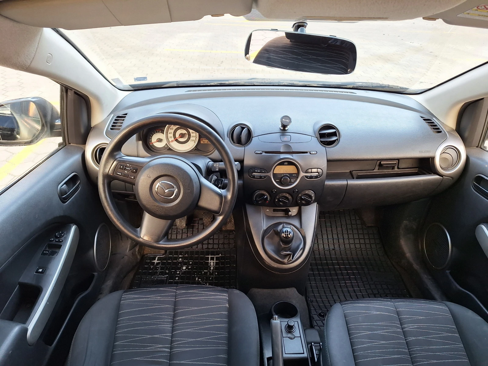 Mazda 2 1.3i Klima - изображение 9