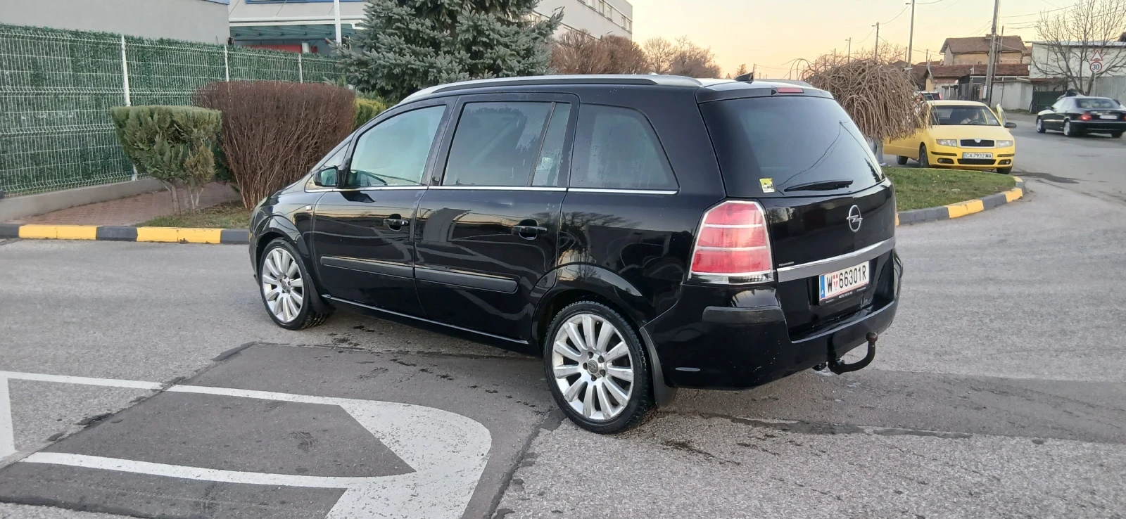 Opel Zafira, снимка 16 - Автомобили и джипове - 53754914
