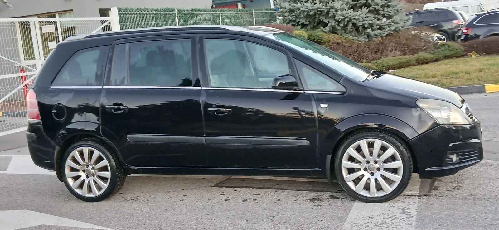 Opel Zafira, снимка 8 - Автомобили и джипове - 53754914