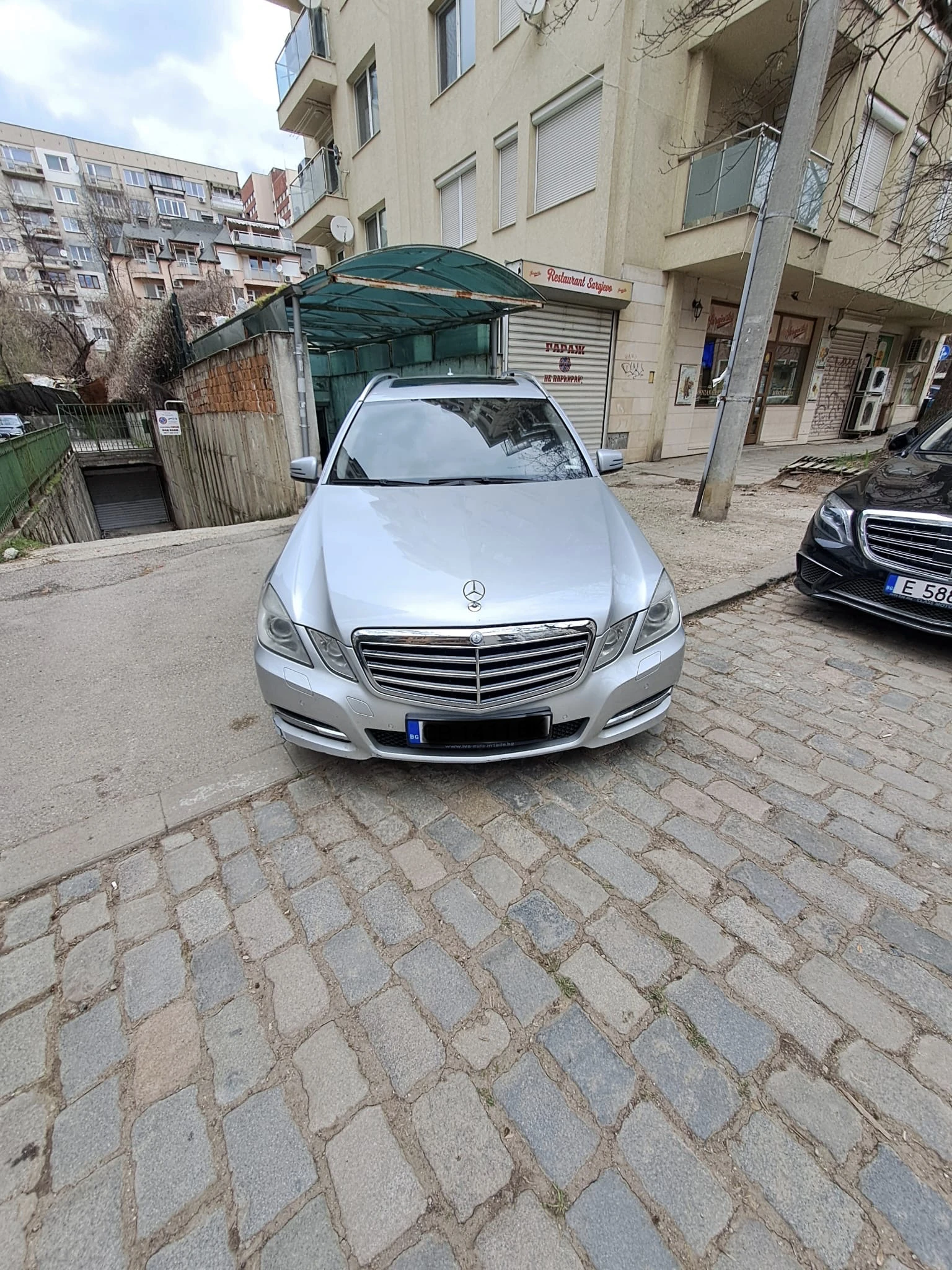 Mercedes-Benz E 220 CDI, снимка 16 - Автомобили и джипове - 54065564