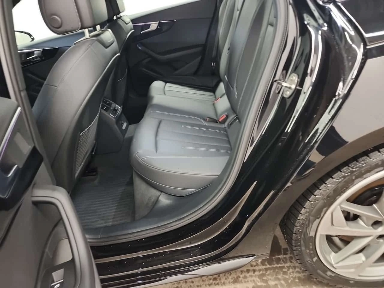 Audi A4 45 TFSI QUATTRO| PANO| AMBIENT| 2 КЛЮЧА| , снимка 13 - Автомобили и джипове - 54078666