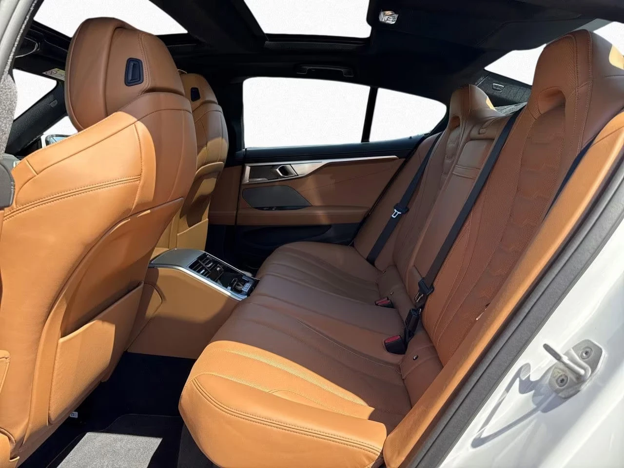 BMW 640 i/333HP/360/MSPORT/PANO/LASER/360/KLESS/SOFT/650z, снимка 10 - Автомобили и джипове - 54824090