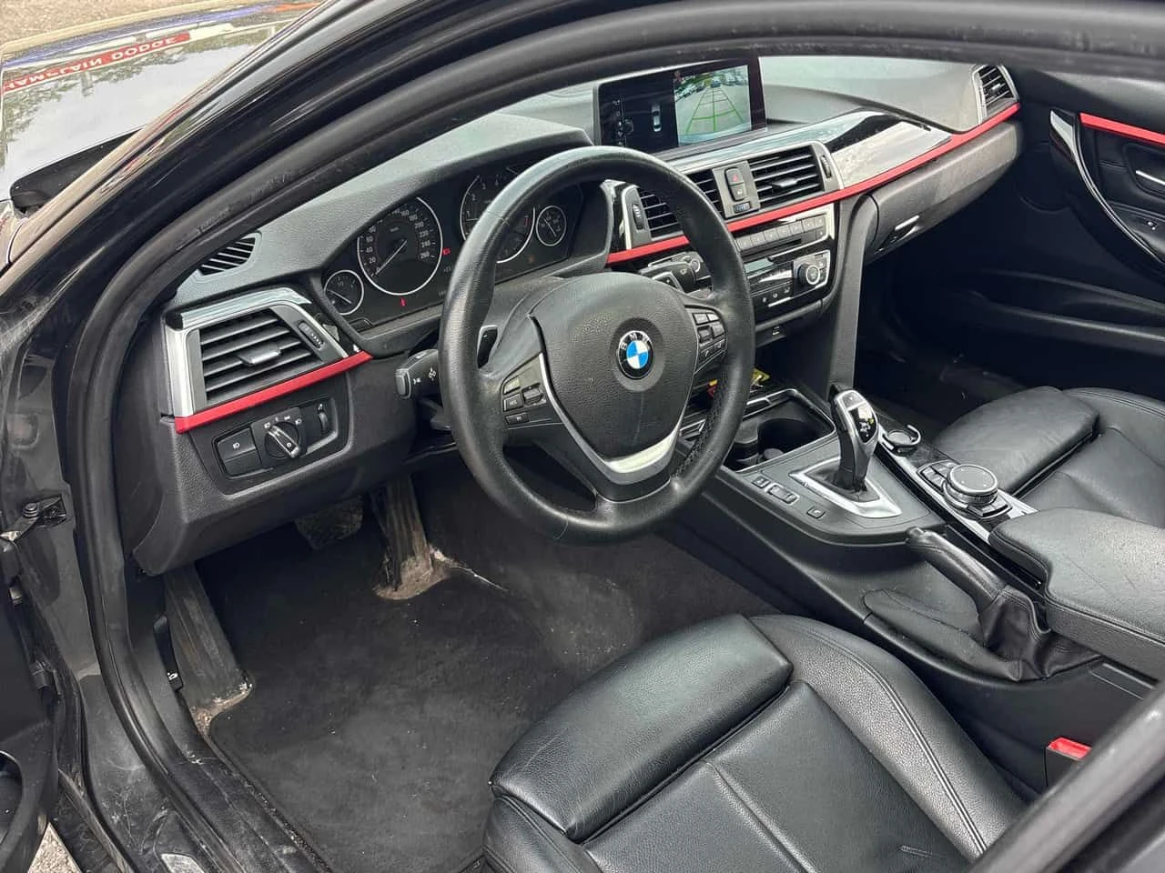 BMW 330 XDRIVE * ПРЕДСТАВИТЕЛСТВО* ДВА ЧИФТА ГУМИ/ДЖАНТИ* , снимка 7 - Автомобили и джипове - 54864275