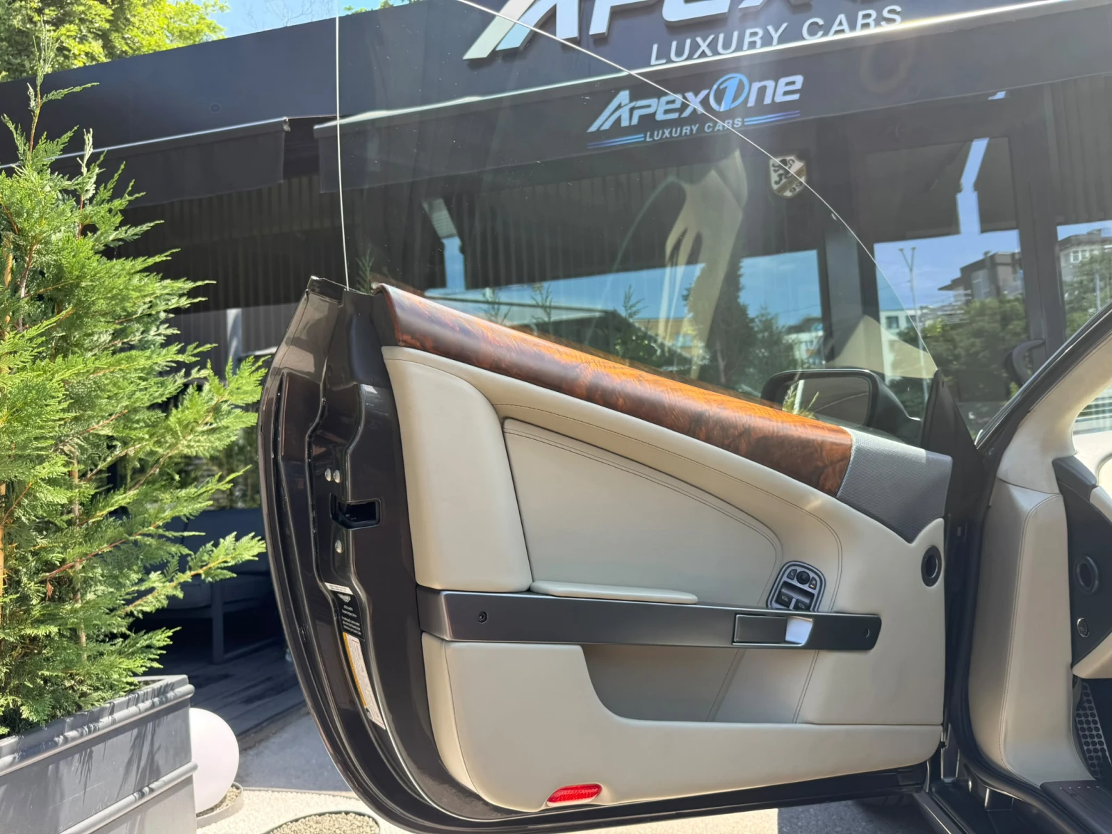 Aston Martin Db9 | Mobile.bg � ����������� 11