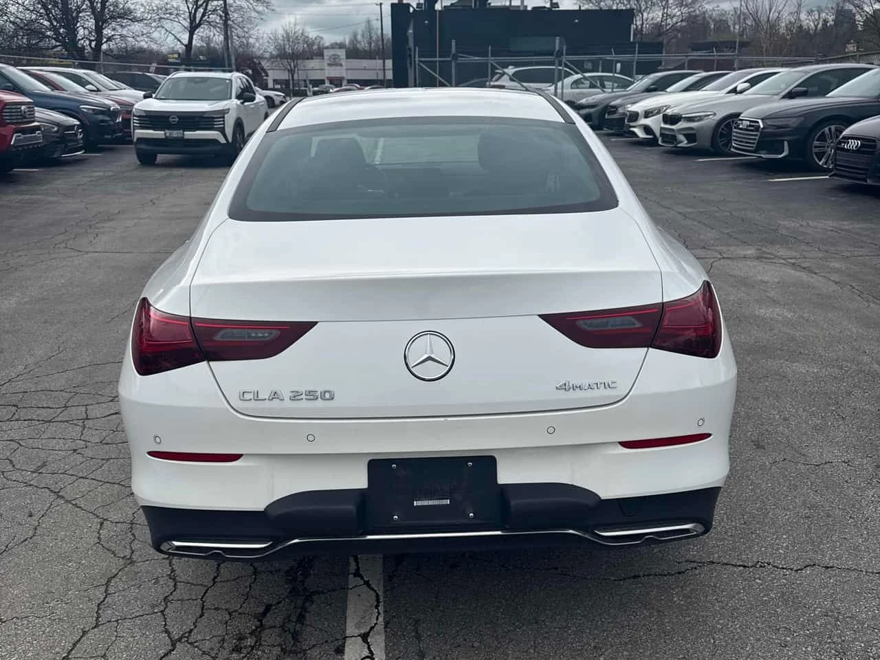 Mercedes-Benz CLA 250 * CARFAX * ОПЦИЯ ЗА ФИНАНСИРАНЕ, снимка 4 - Автомобили и джипове - 54987304