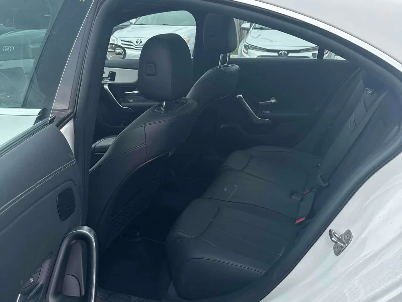 Mercedes-Benz CLA 250 * CARFAX * ОПЦИЯ ЗА ФИНАНСИРАНЕ, снимка 10 - Автомобили и джипове - 54987304