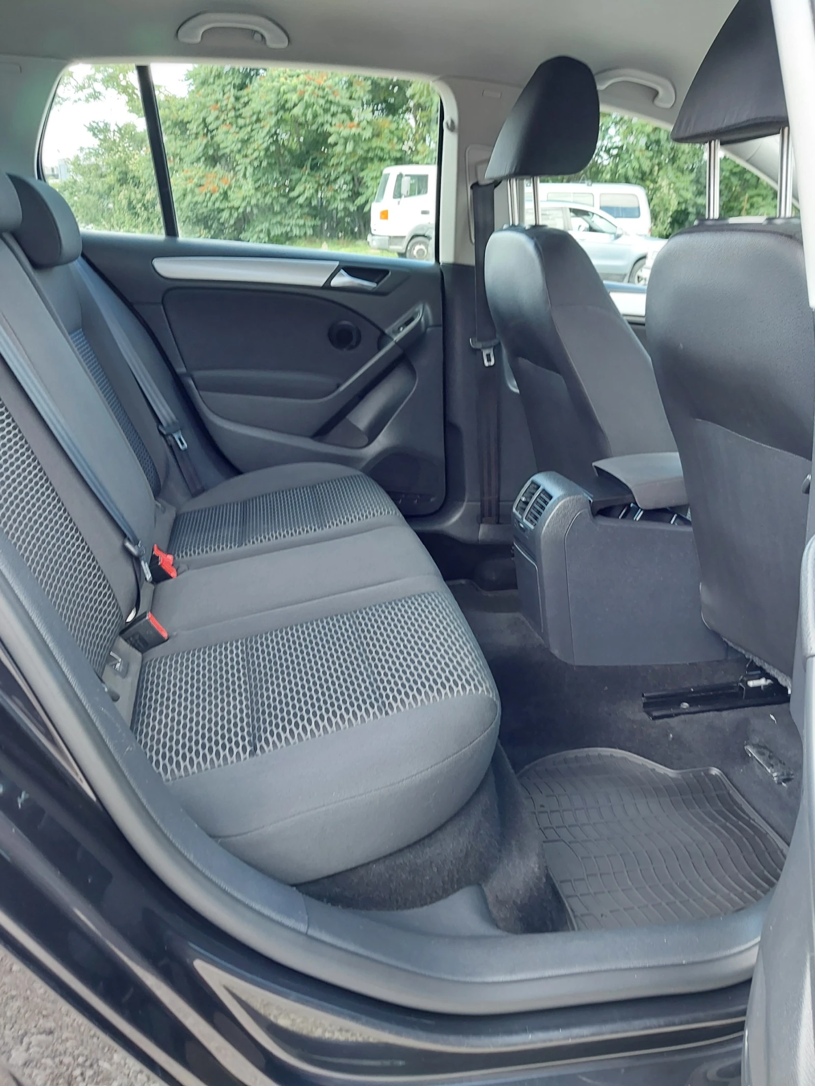 VW Golf 2.0- 110кс., снимка 10 - Автомобили и джипове - 55010741