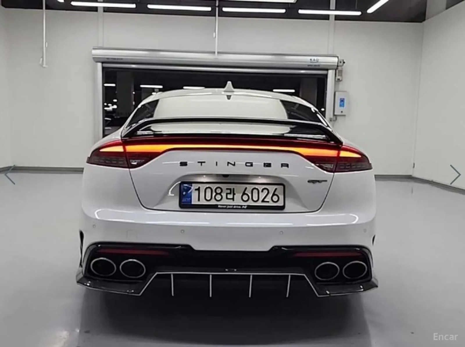 Kia Stinger 3.3TURBO* * AWD* * 83000KM!!!, снимка 3 - Автомобили и джипове - 55086941