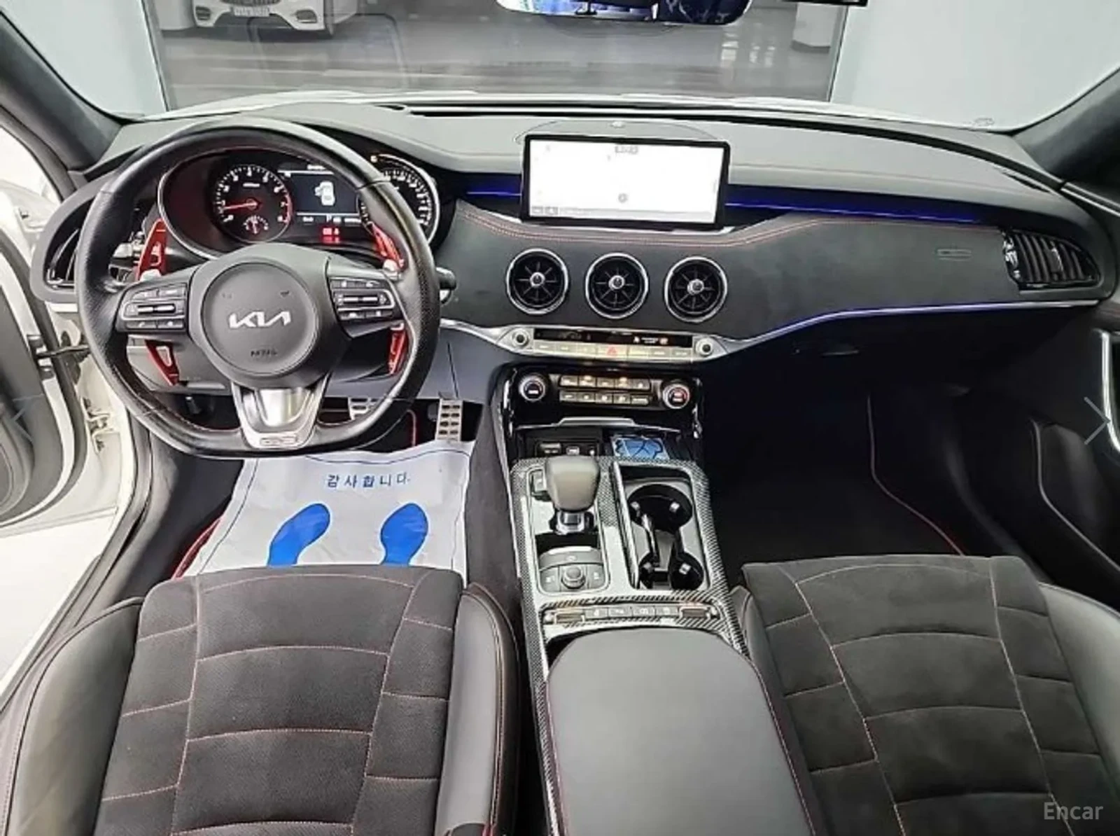 Kia Stinger 3.3TURBO* * AWD* * 83000KM!!!, снимка 7 - Автомобили и джипове - 55086941