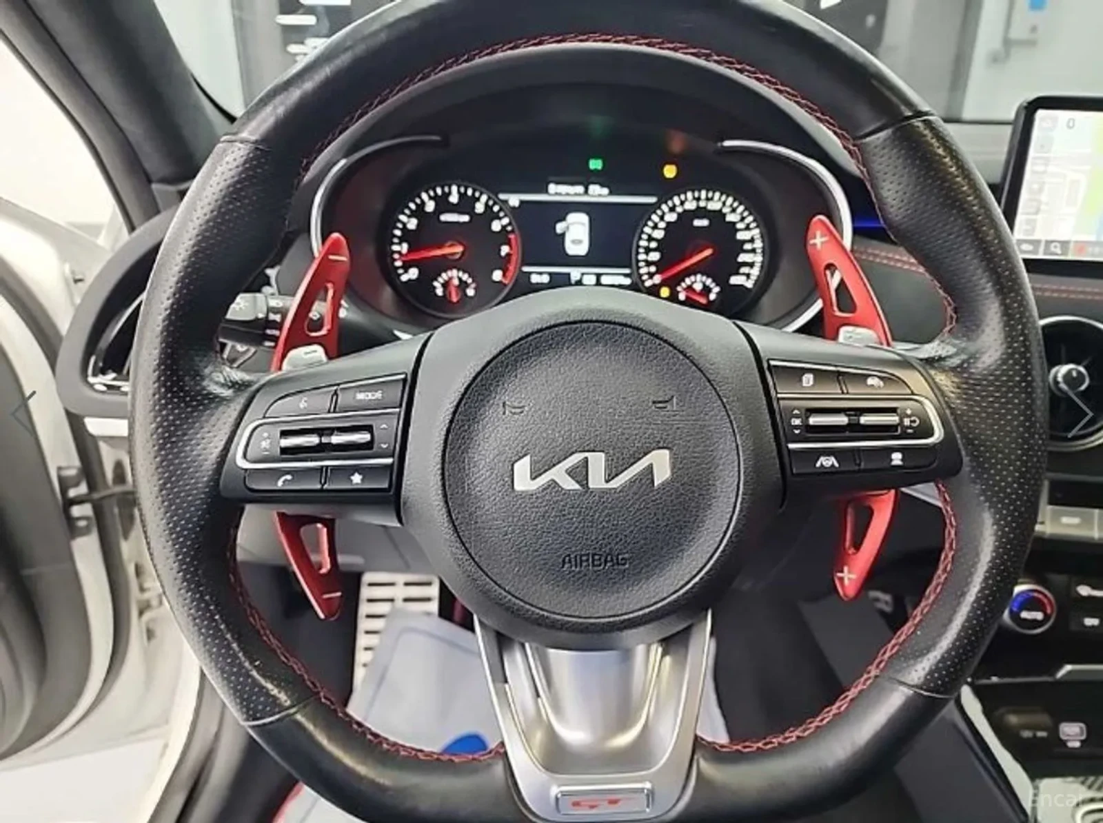 Kia Stinger 3.3TURBO* * AWD* * 83000KM!!!, снимка 9 - Автомобили и джипове - 55086941