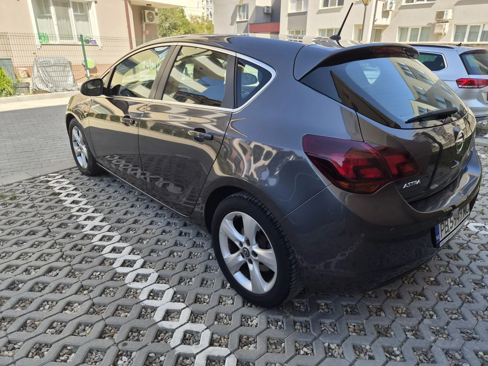 Opel Astra, снимка 15 - Автомобили и джипове - 55752979