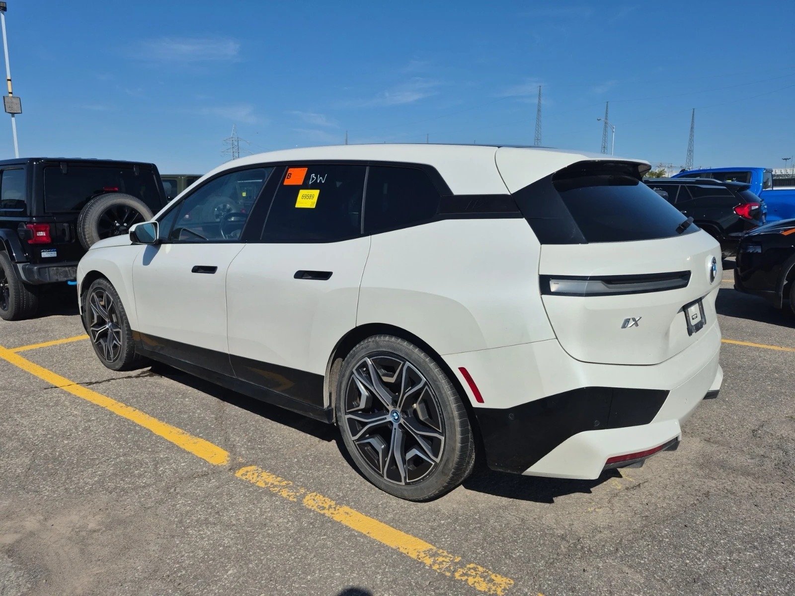 BMW iX xDrive50 | Air Suspension | Sky Lounge | Driving A, снимка 4 - Автомобили и джипове - 55845442