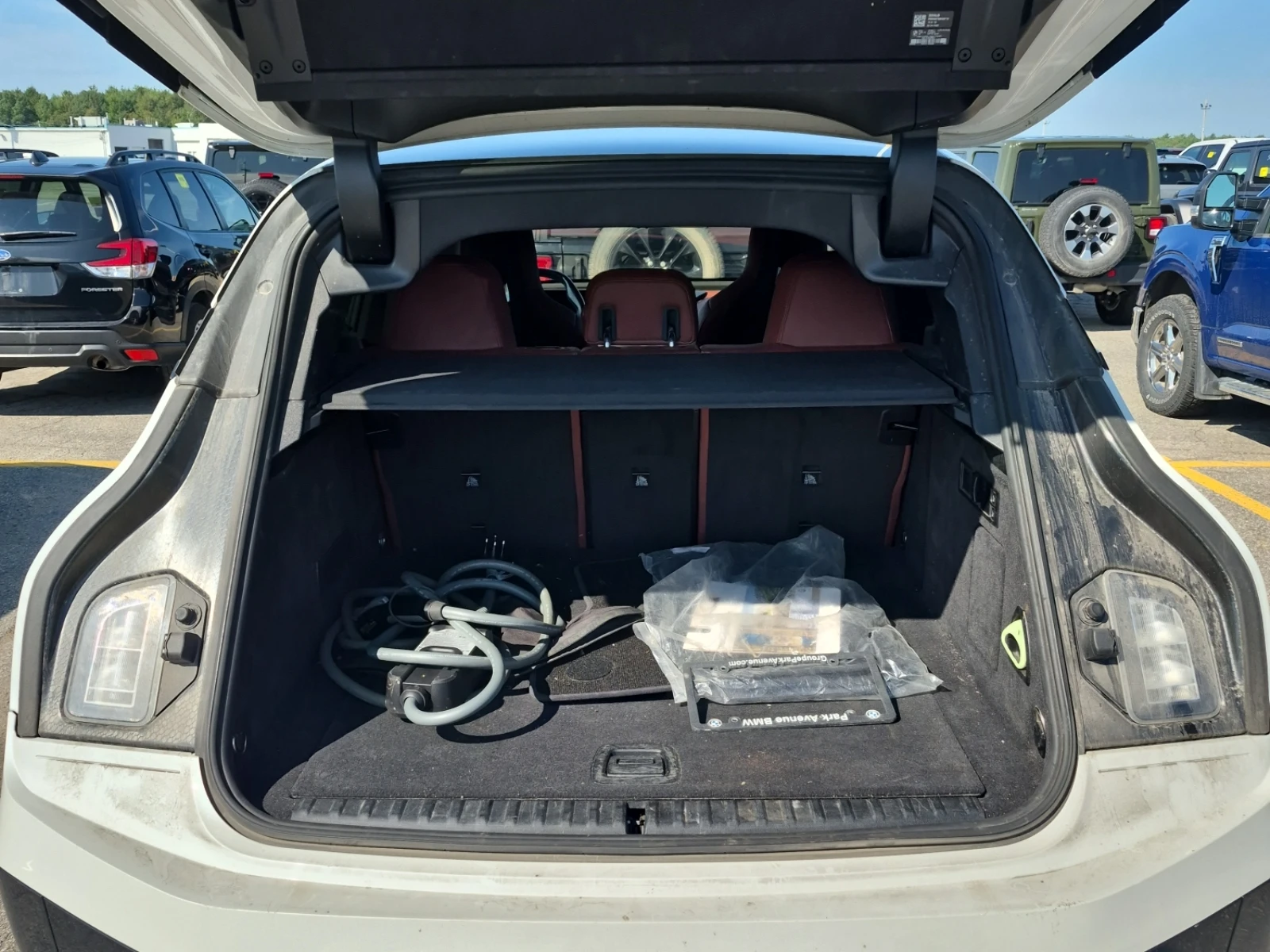BMW iX xDrive50 | Air Suspension | Sky Lounge | Driving A, снимка 10 - Автомобили и джипове - 55845442