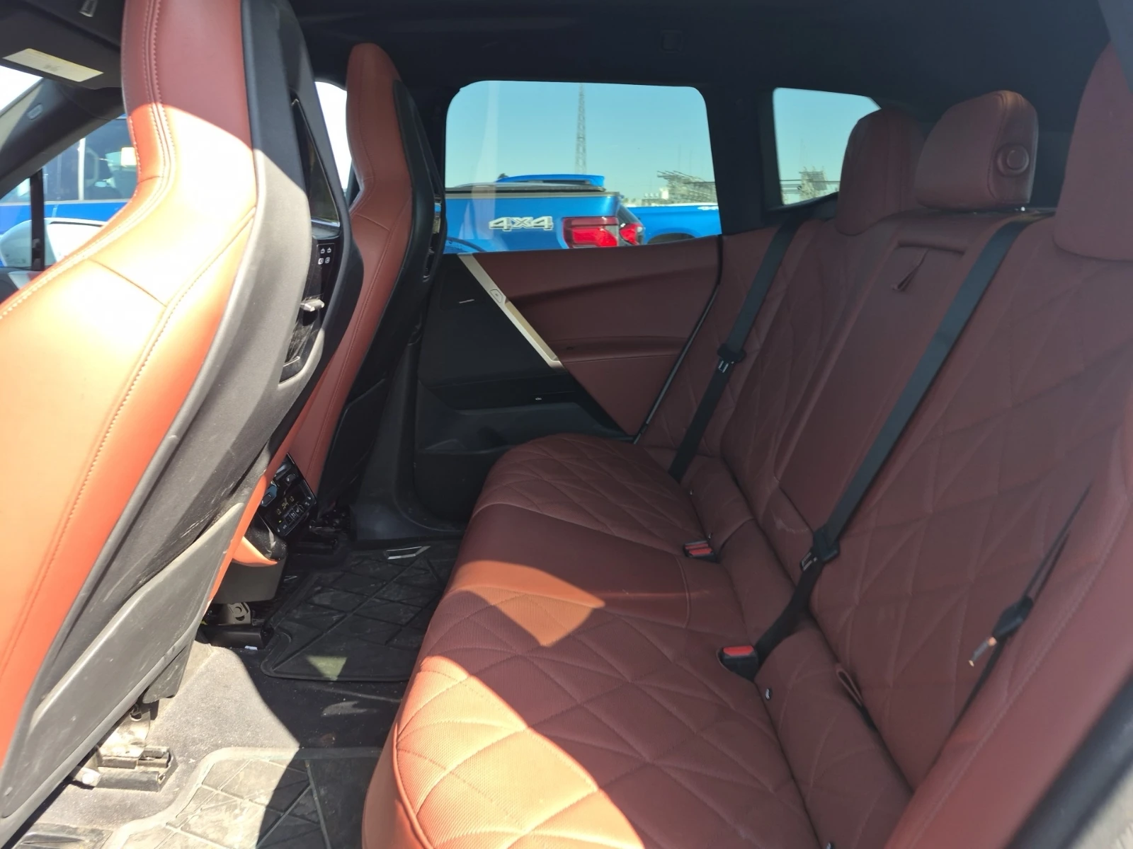 BMW iX xDrive50 | Air Suspension | Sky Lounge | Driving A, снимка 8 - Автомобили и джипове - 55845442