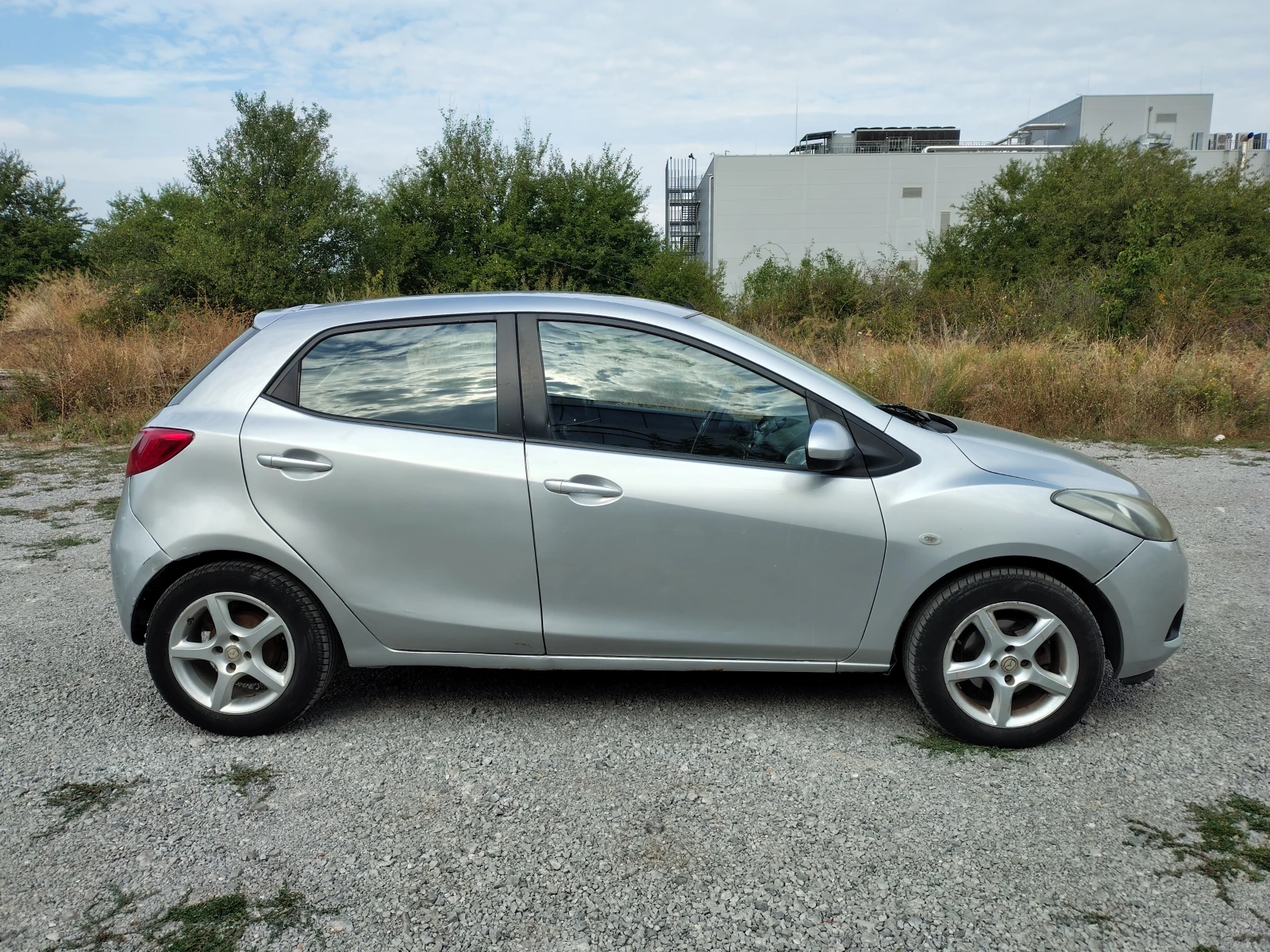 Mazda 2, снимка 4 - Автомобили и джипове - 56039028