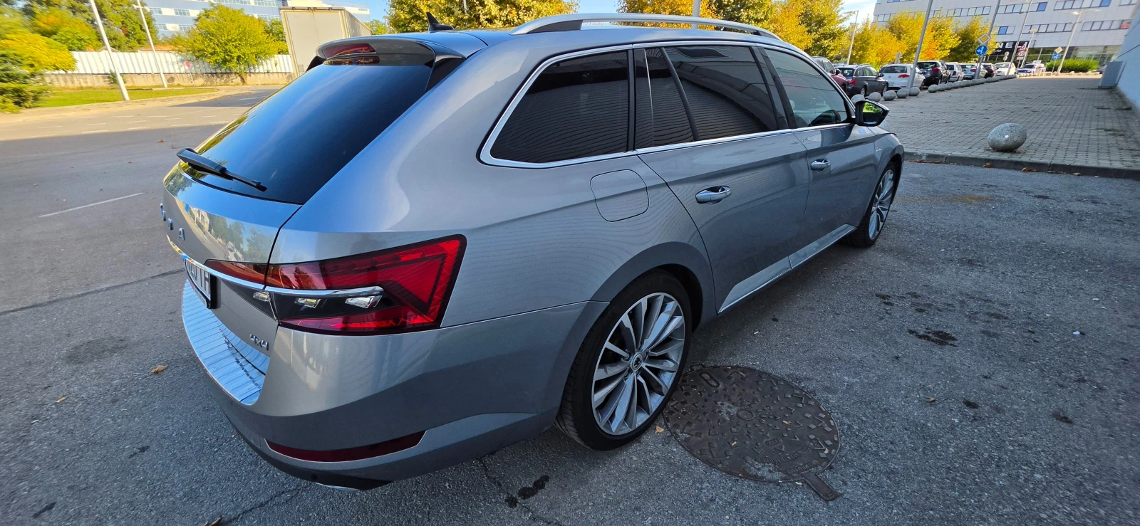 Skoda Superb L&K, снимка 4 - Автомобили и джипове - 56477865