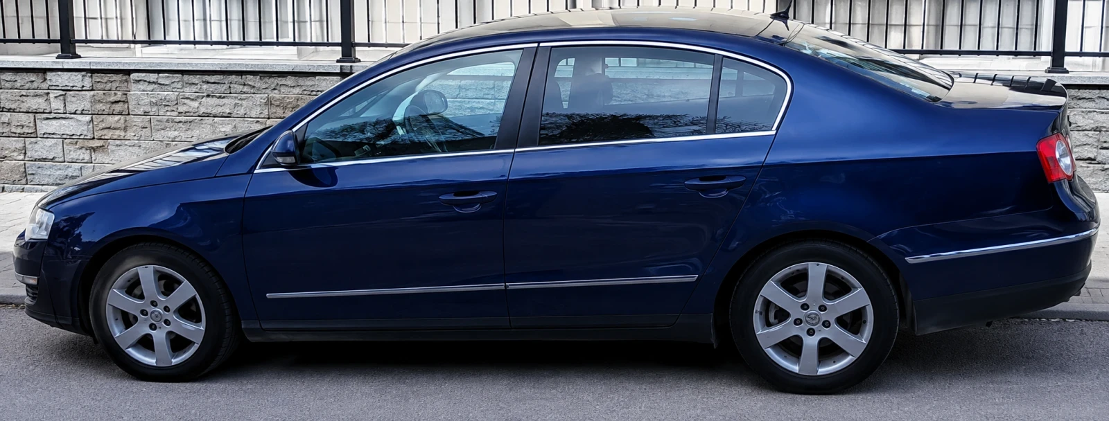 VW Passat, снимка 6 - Автомобили и джипове - 56524317