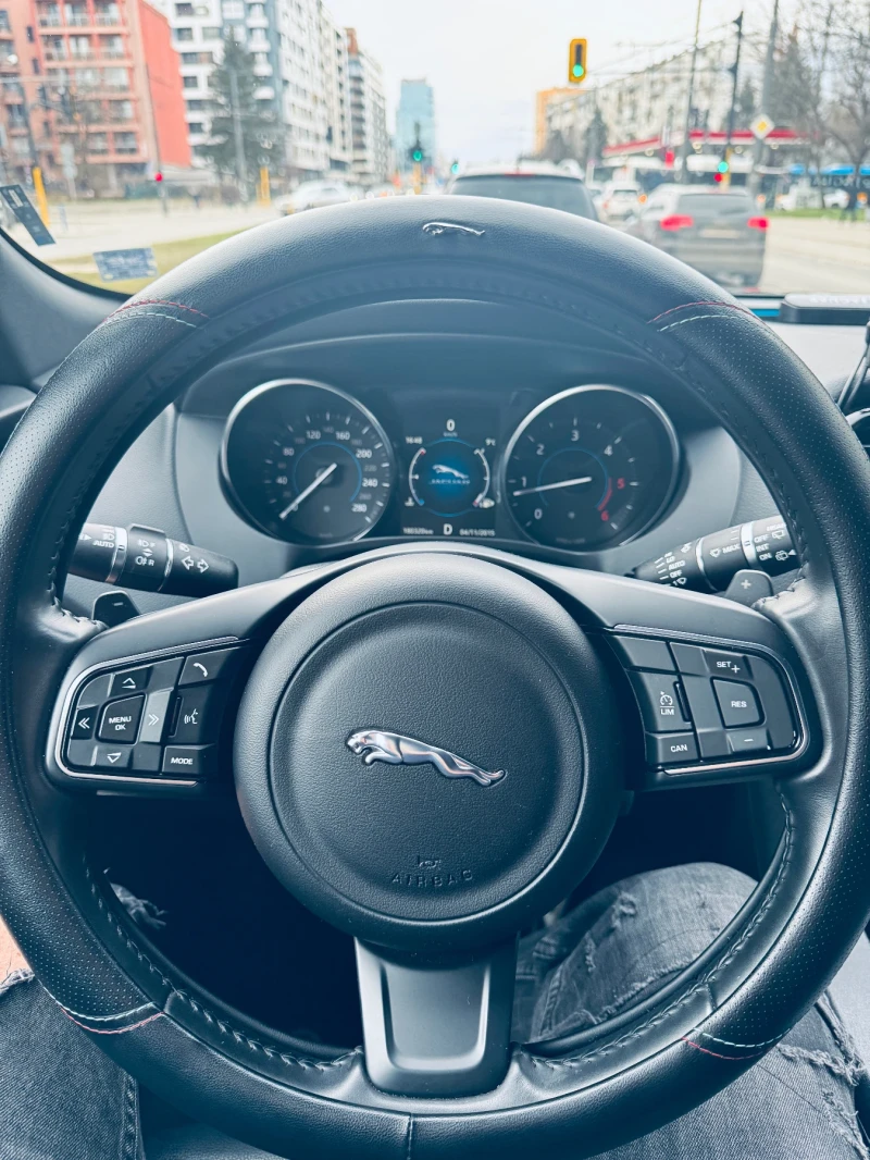 Jaguar F-PACE 4х4 Регистриран, снимка 8 - Автомобили и джипове - 53533082