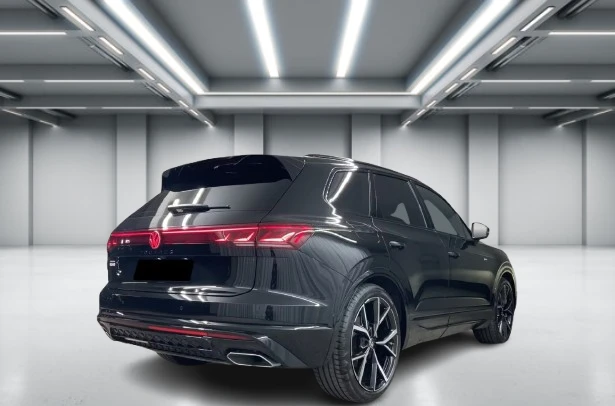 VW Touareg 3.0 TDI 4Motion = R-line = Гаранция, снимка 4 - Автомобили и джипове - 55737366