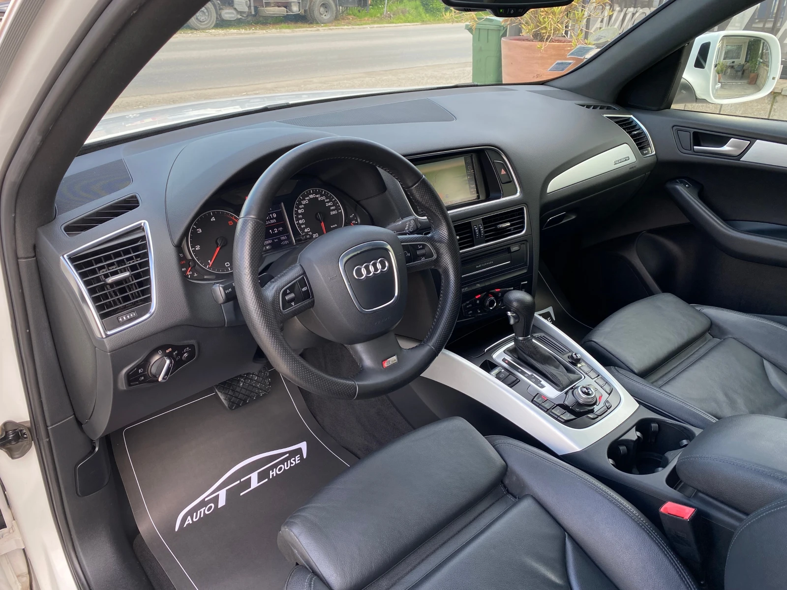 Audi Q5 S-Line* Pano* Full*  - изображение 8