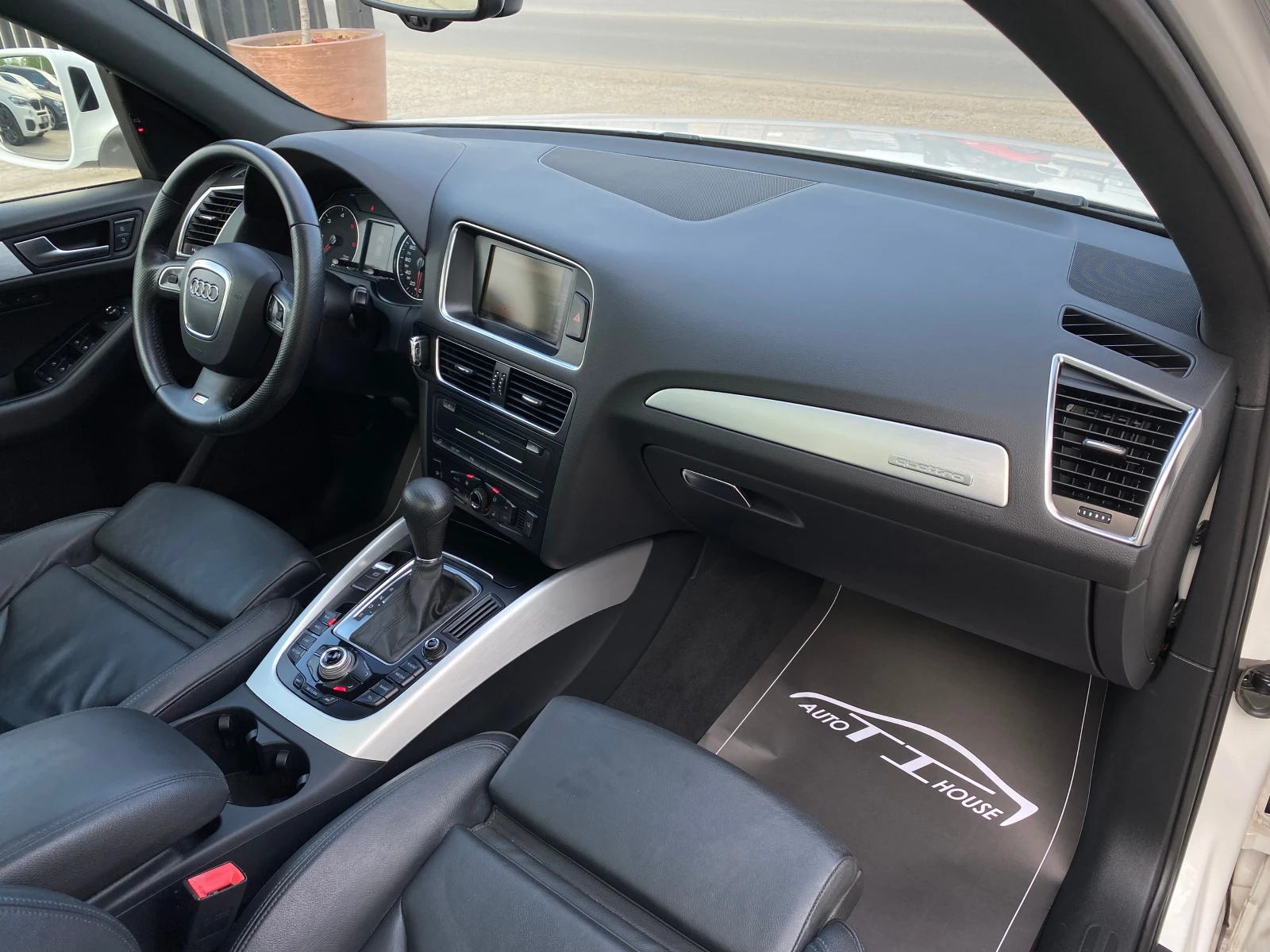 Audi Q5 S-Line* Pano* Full*  - изображение 10