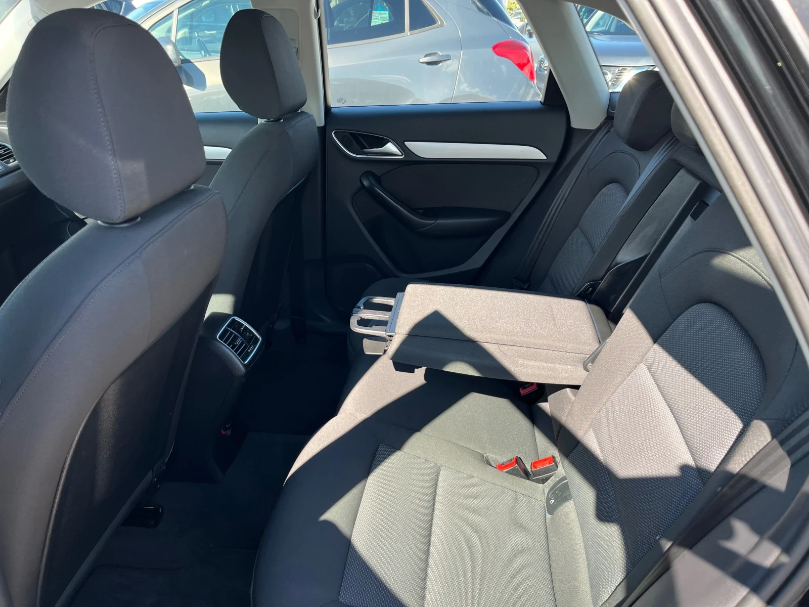Audi Q3 2.0TDi quattro Face Business - изображение 10
