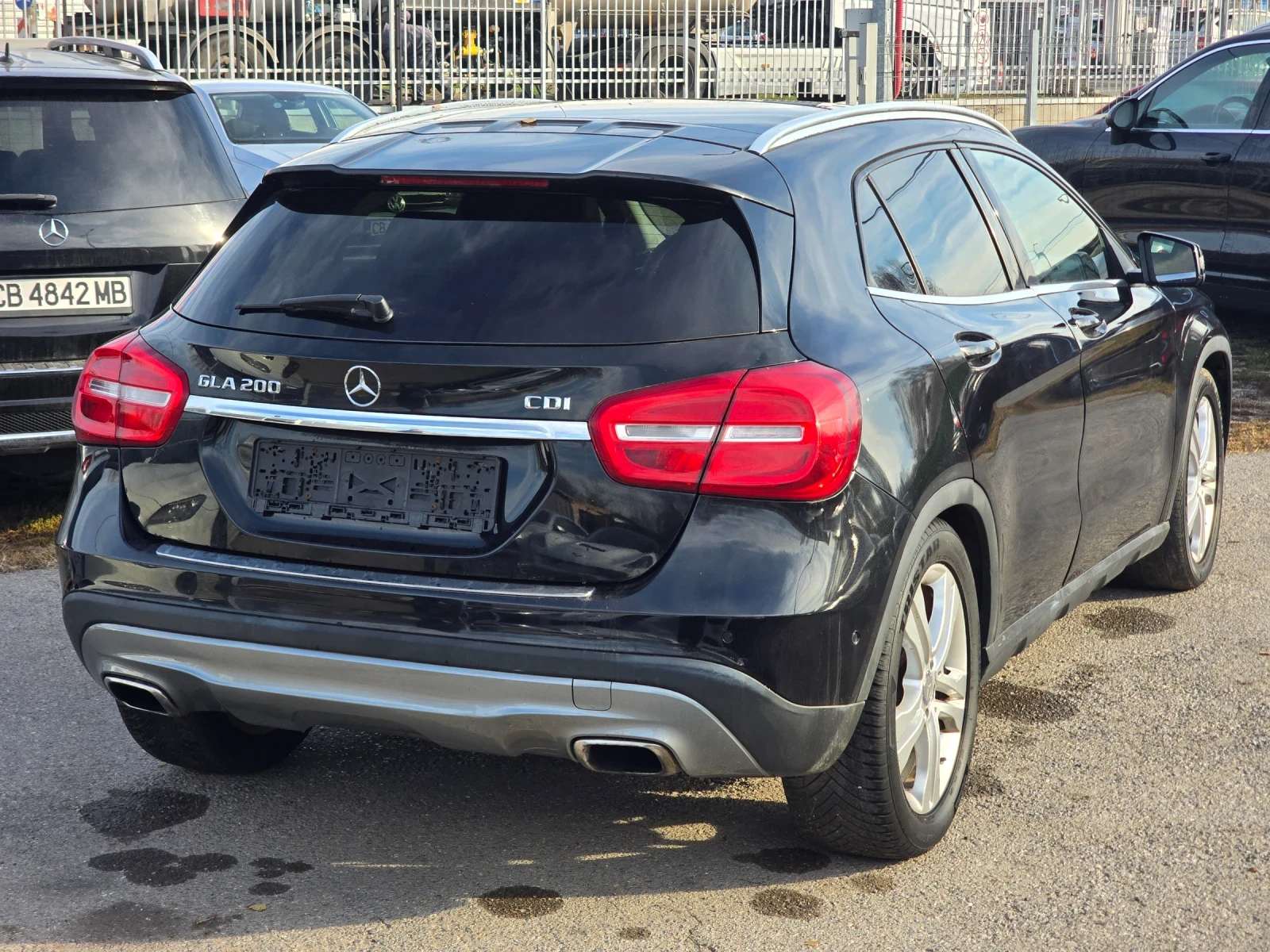 Mercedes-Benz GLA 200 Автомат - изображение 5