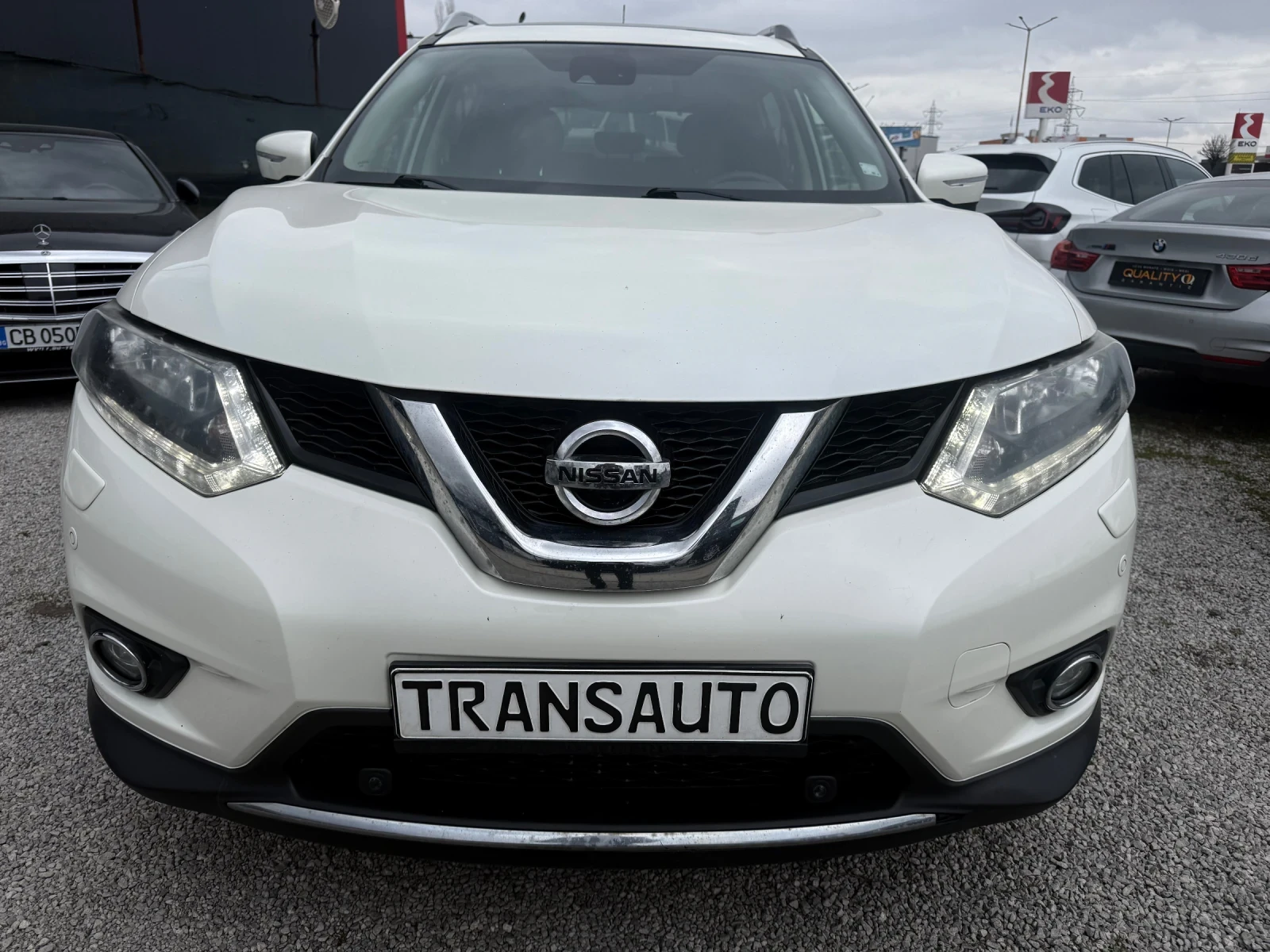 Nissan Qashqai X-trail 1.6d AUT+ PANO+ KAMERA 360+ 7места, снимка 2 - Автомобили и джипове - 54118562