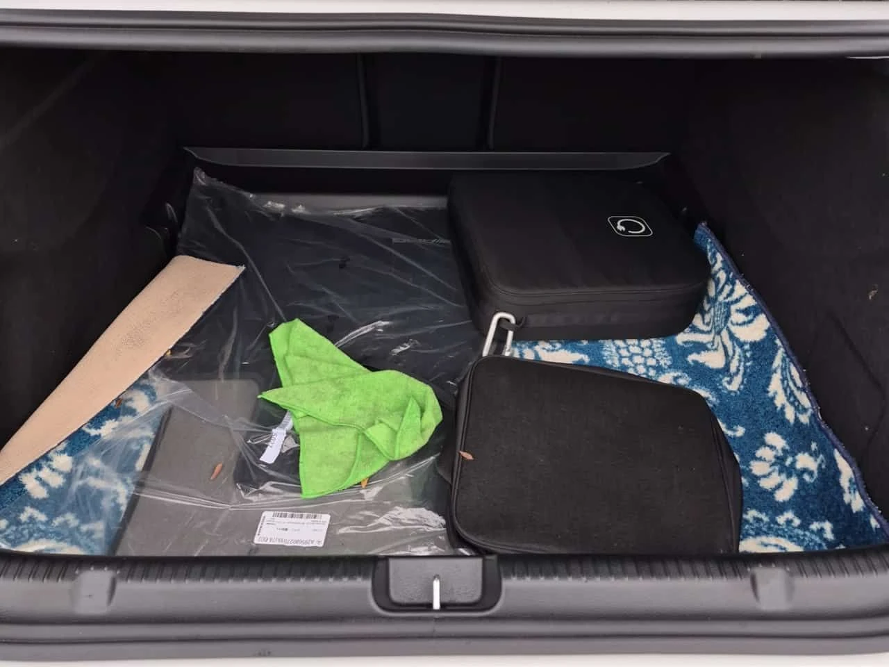 Mercedes-Benz EQE AMG| BURMESTER| HEAD-UP| 360 КАМЕРИ| PANO| CARFAX|, снимка 13 - Автомобили и джипове - 54135638