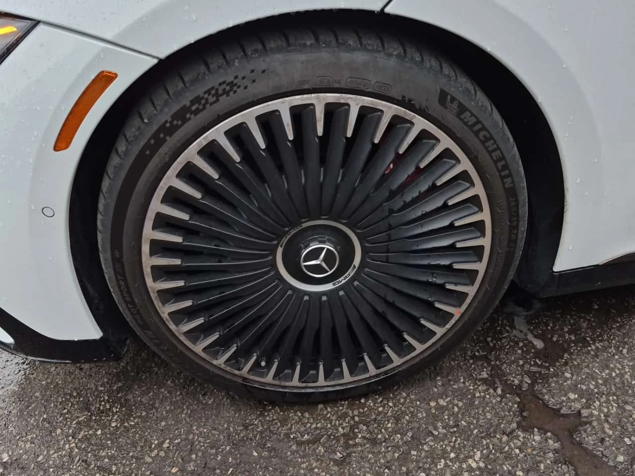 Mercedes-Benz EQE AMG| BURMESTER| HEAD-UP| 360 КАМЕРИ| PANO| CARFAX|, снимка 5 - Автомобили и джипове - 54135638