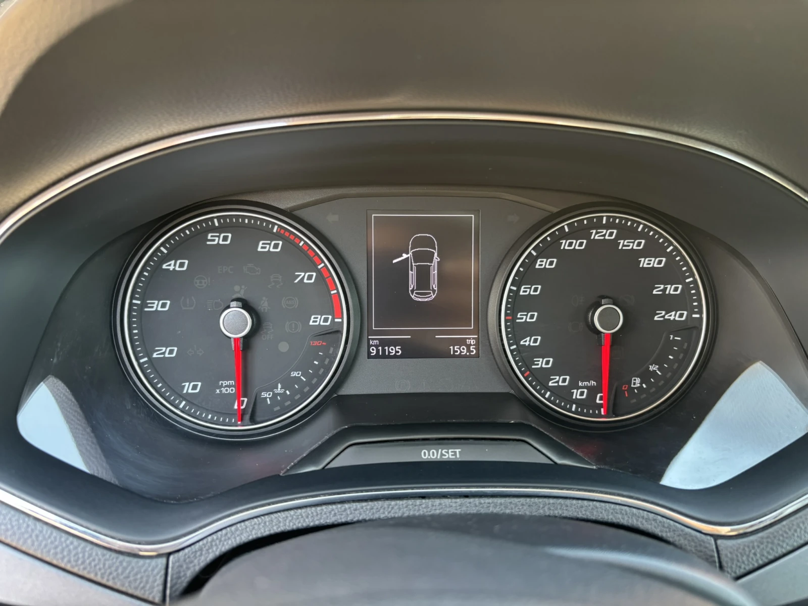 Seat Arona 1.0 TSI, 115 кс първи собственик, снимка 10 - Автомобили и джипове - 54959557