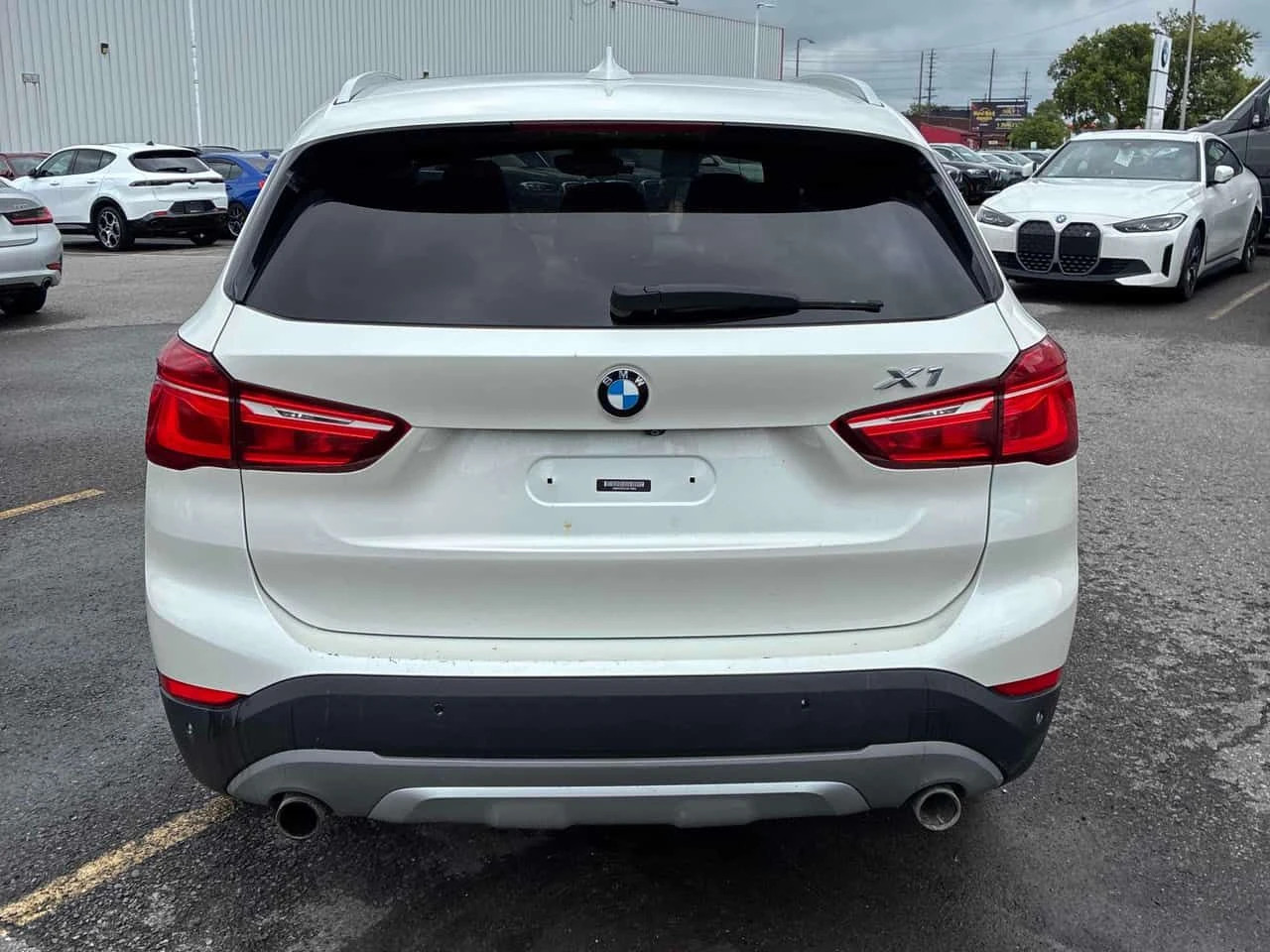 BMW X1 * xDrive28i * АВТОКРЕДИТ БЕЗ ПЪРВОНАЧАЛНА ВНОСКА* , снимка 4 - Автомобили и джипове - 55171759
