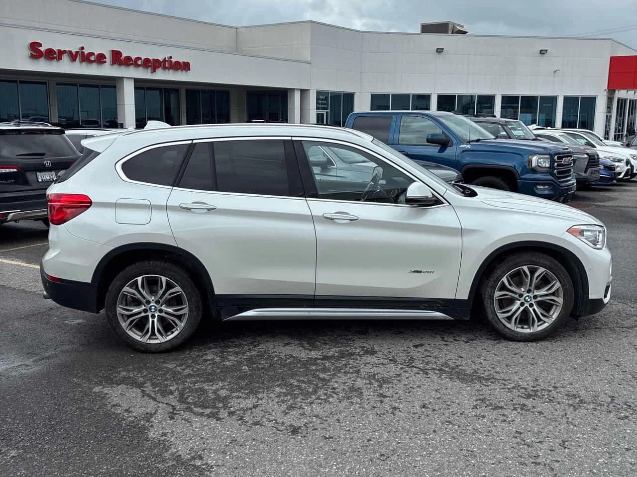 BMW X1 * xDrive28i * АВТОКРЕДИТ БЕЗ ПЪРВОНАЧАЛНА ВНОСКА* , снимка 3 - Автомобили и джипове - 55171759