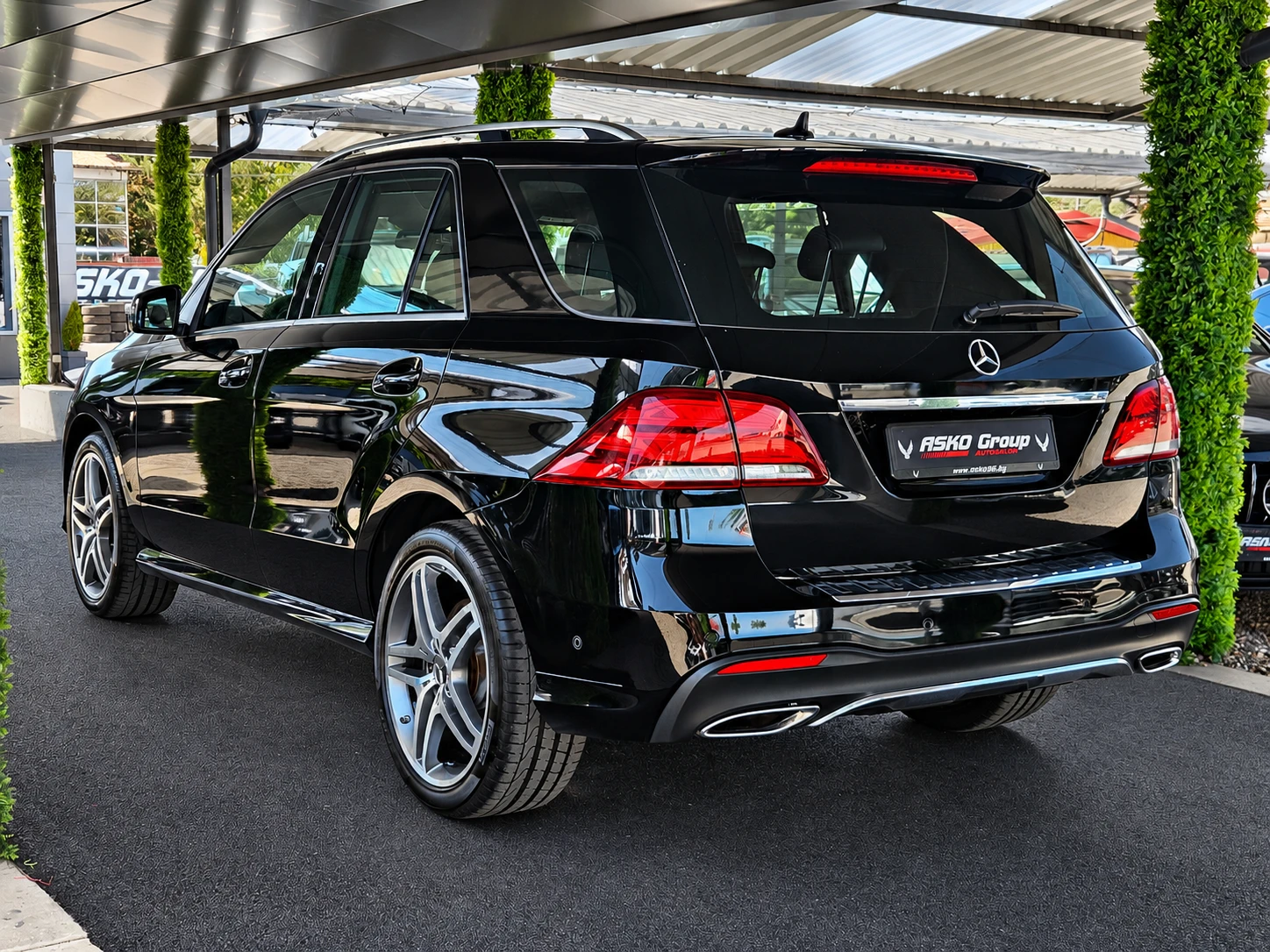 Mercedes-Benz GLE 400 AMG/360CAMERA/PANO/ПОДГРЕВ/CAR PLAY/AMBIENT/LIZING, снимка 8 - Автомобили и джипове - 55477134