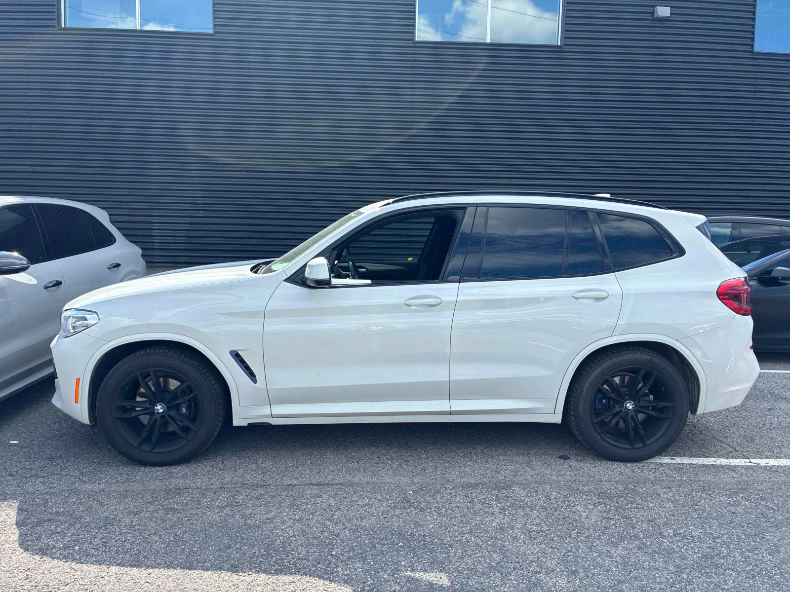 BMW X3 XDRIVE30I * ГЛАВНО ПРЕДСТАВИТЕЛСТВО НА PORSCHE* , снимка 3 - Автомобили и джипове - 56112713