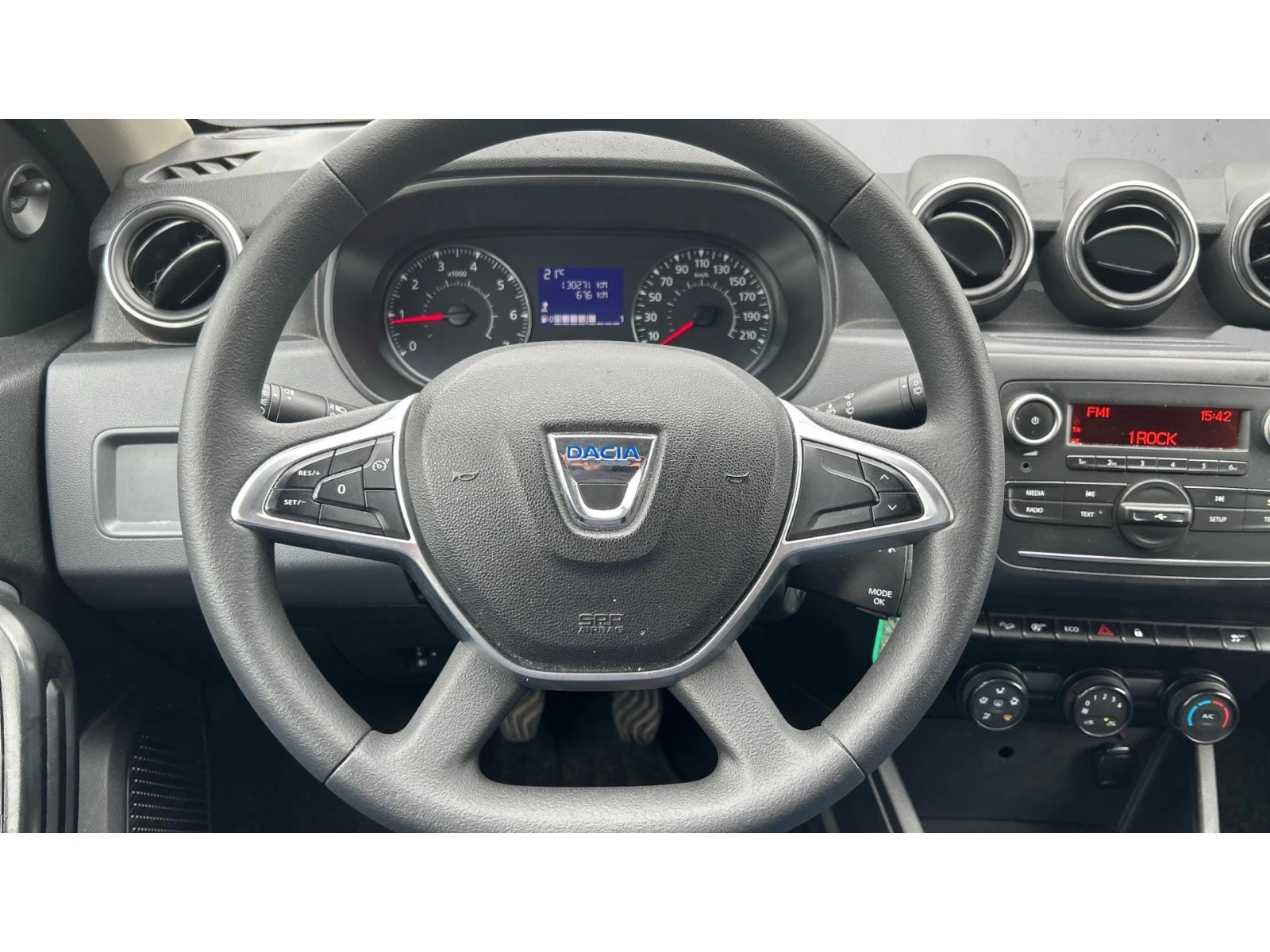 Dacia Duster 1.5 dCi 4WD, Месечна вноска от 222  , снимка 12 - Автомобили и джипове - 56232364